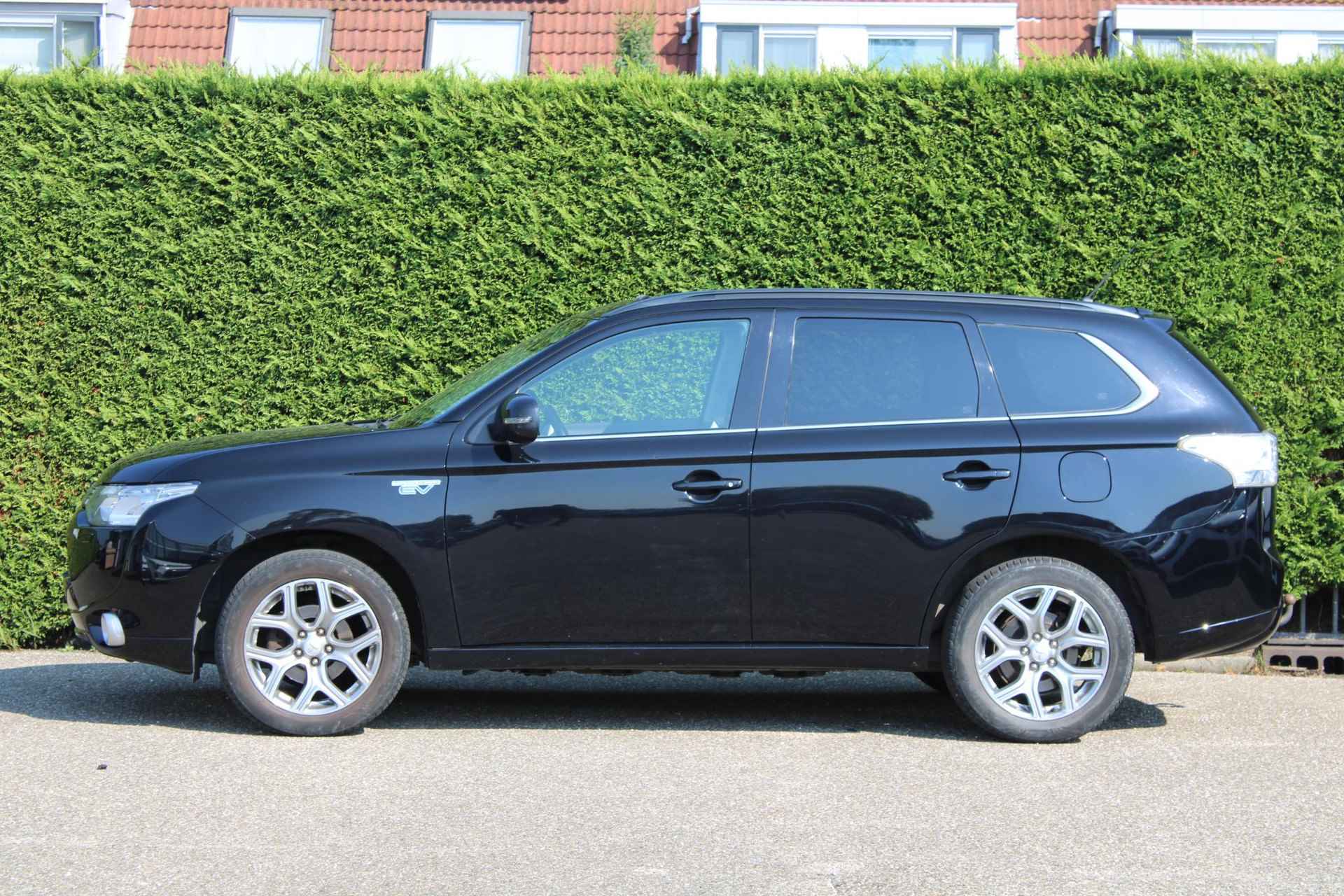 Mitsubishi Outlander 2.0 PHEV Instyle+ | Schuifdak | Trekhaak | PlugIn - 2/11