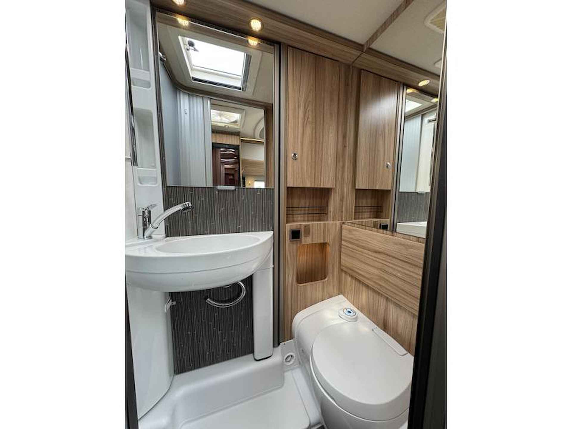 Hymer ML-T 5704 X E&P Levelsysteem - 17/25