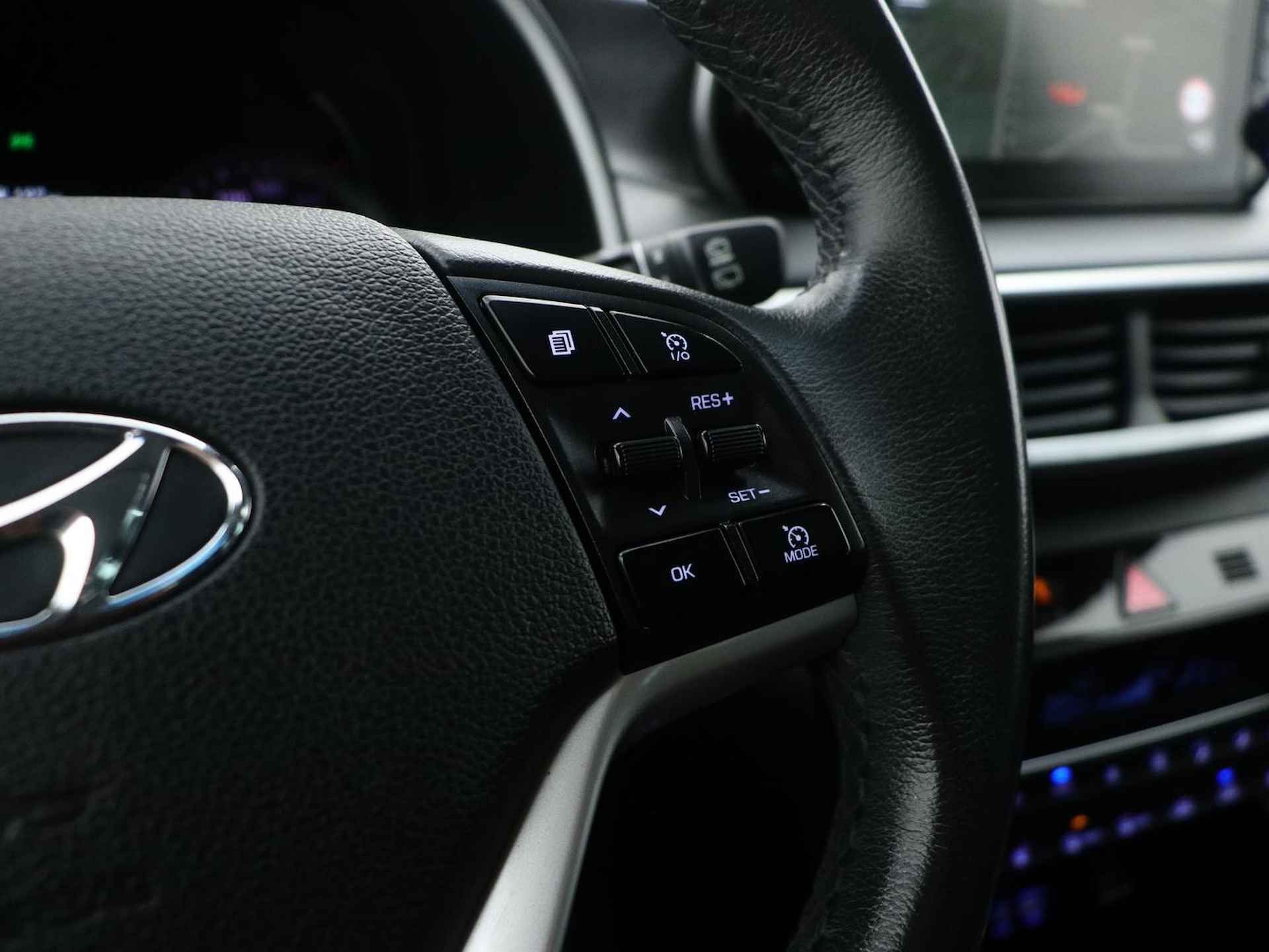 Hyundai Tucson 1.6 T-GDI Comfort Automaat | Rijklaarprijs! | Navigatie | Lederen stoelen elekt. verstelbaar | Achteruitrijcamera | Stoelverwarming | Inclusief 36 maanden garantie | - 24/39