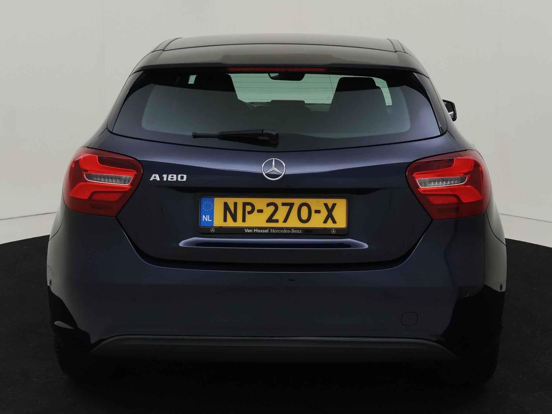 Mercedes-Benz A-klasse 180 Business Solution / Achteruitrijcamera / - 8/27