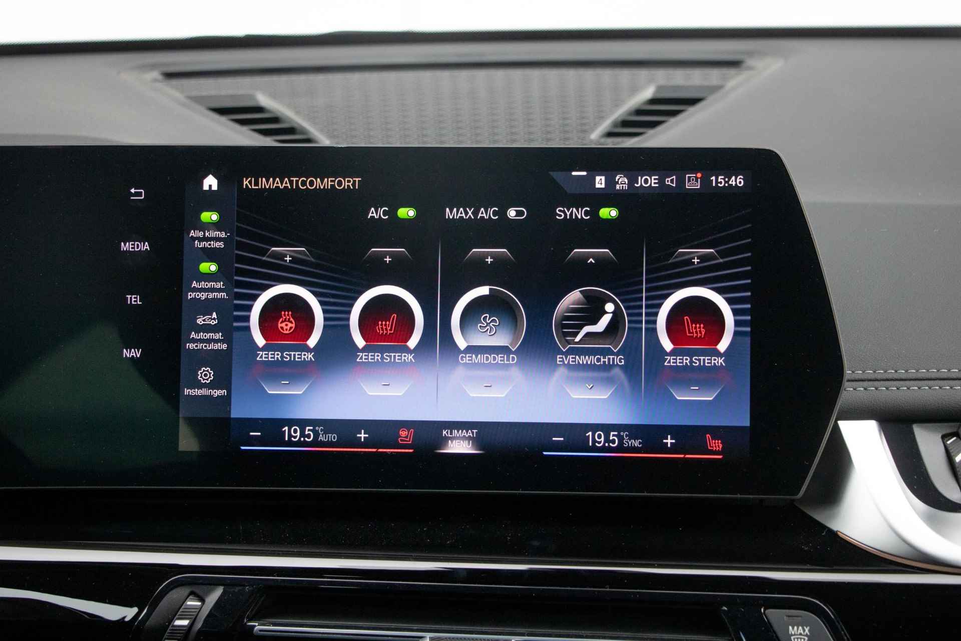 BMW iX1 xDrive30 Launch Edition 67 kWh | xLine | Elektrisch verwarmde voorstoelen | Driving Assistant Plus - 18/30