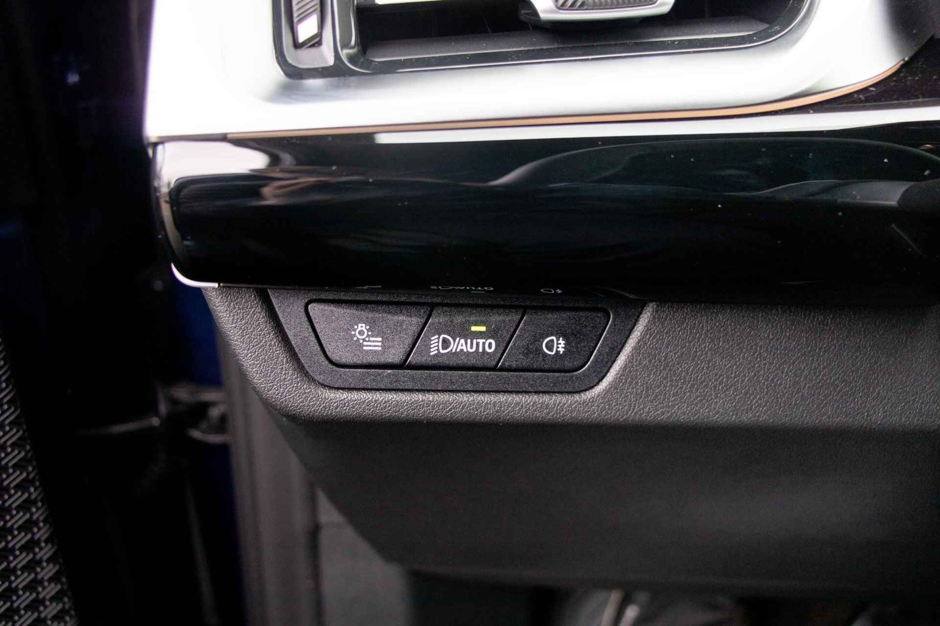 BMW iX1 xDrive30 Launch Edition 67 kWh | xLine | Elektrisch verwarmde voorstoelen | Driving Assistant Plus - 19/30