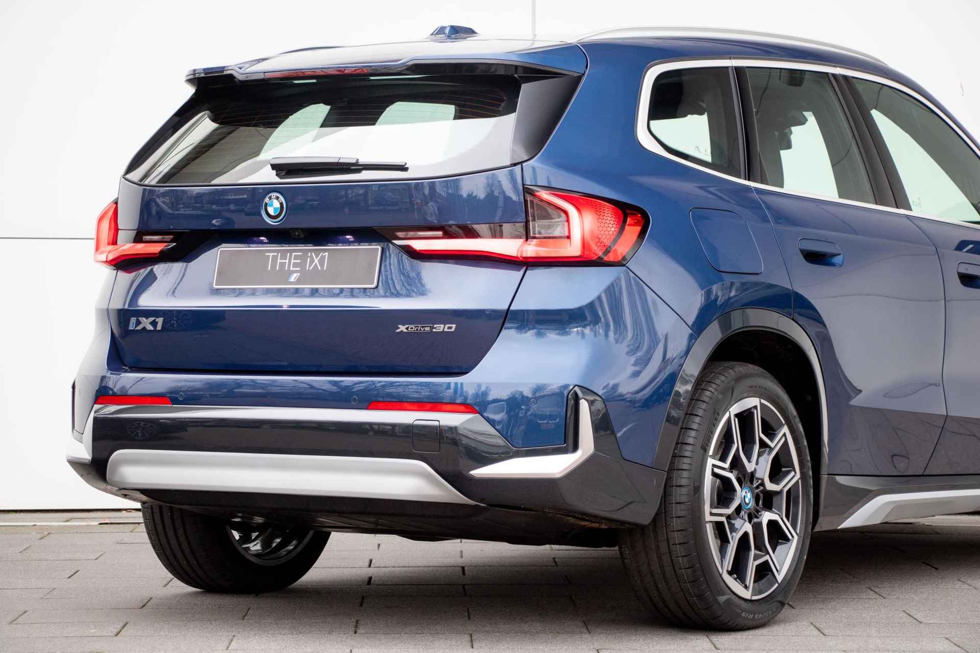 BMW iX1 xDrive30 Launch Edition 67 kWh | xLine | Elektrisch verwarmde voorstoelen | Driving Assistant Plus - 29/30