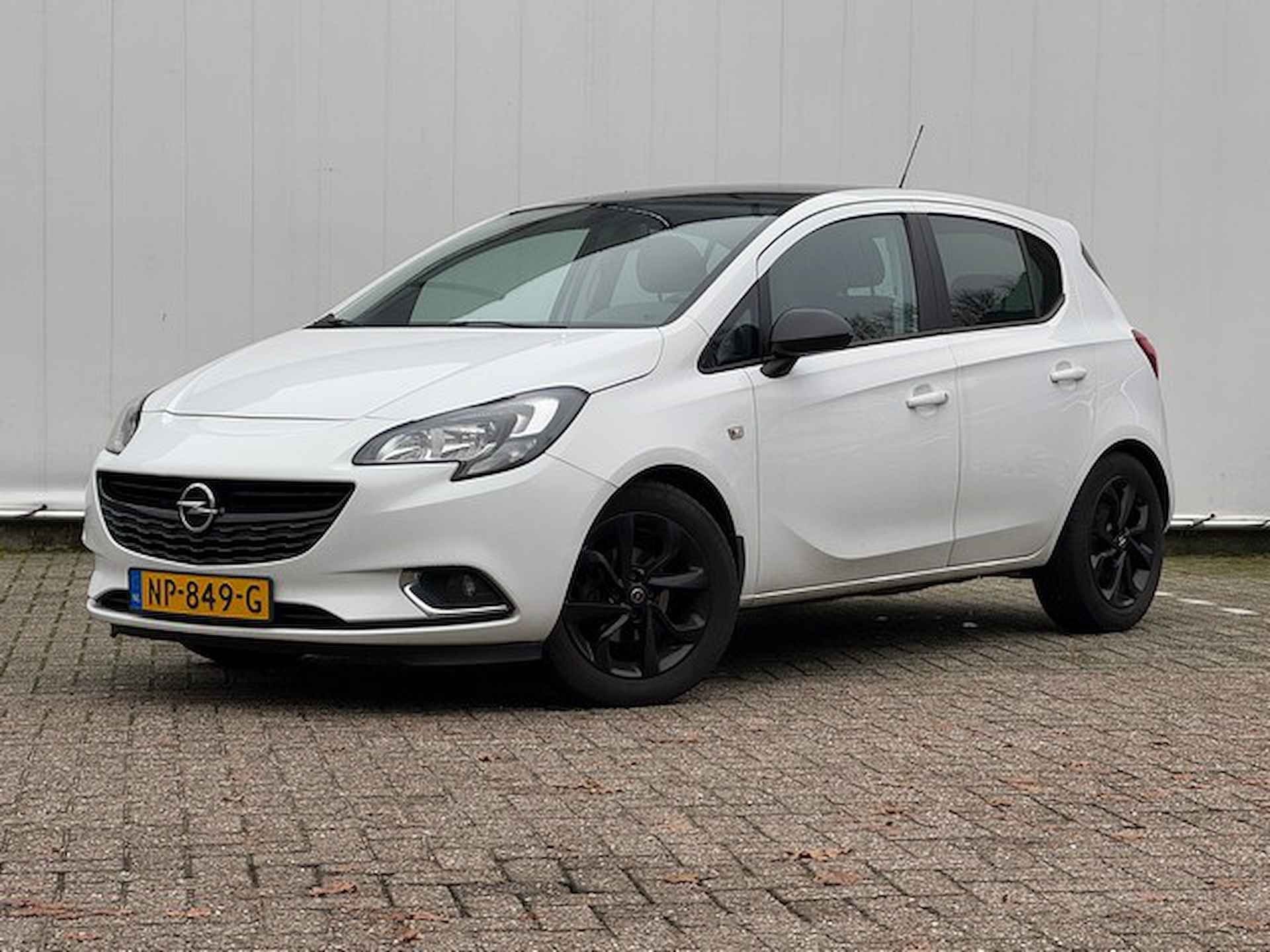 Opel Corsa 1.4 Color Edition met Navigatie via CarPlay, Stoel/Stuurverwarming, Dealer Onderhouden! - 5/12