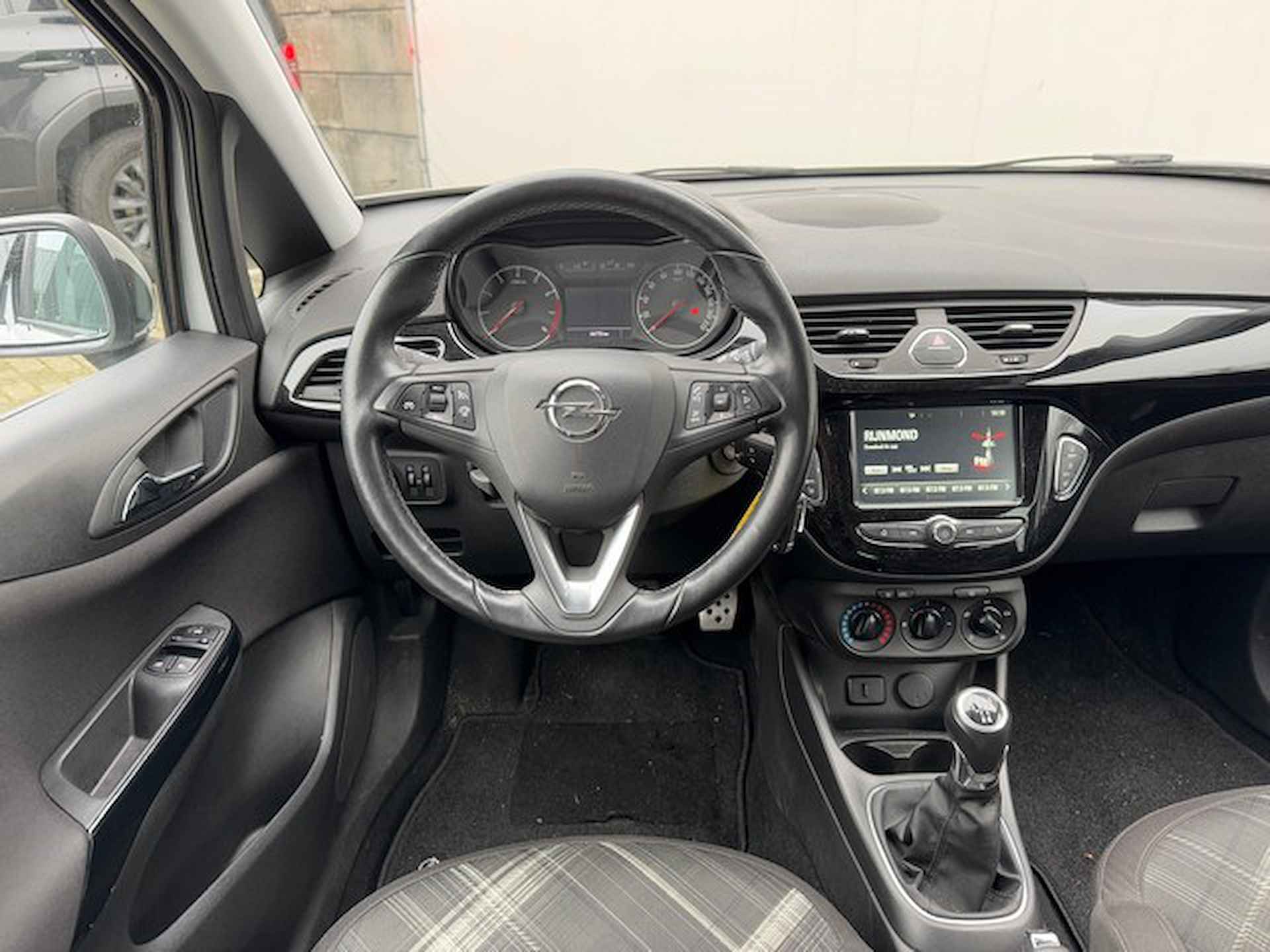 Opel Corsa 1.4 Color Edition met Navigatie via CarPlay, Stoel/Stuurverwarming, Dealer Onderhouden! - 9/12