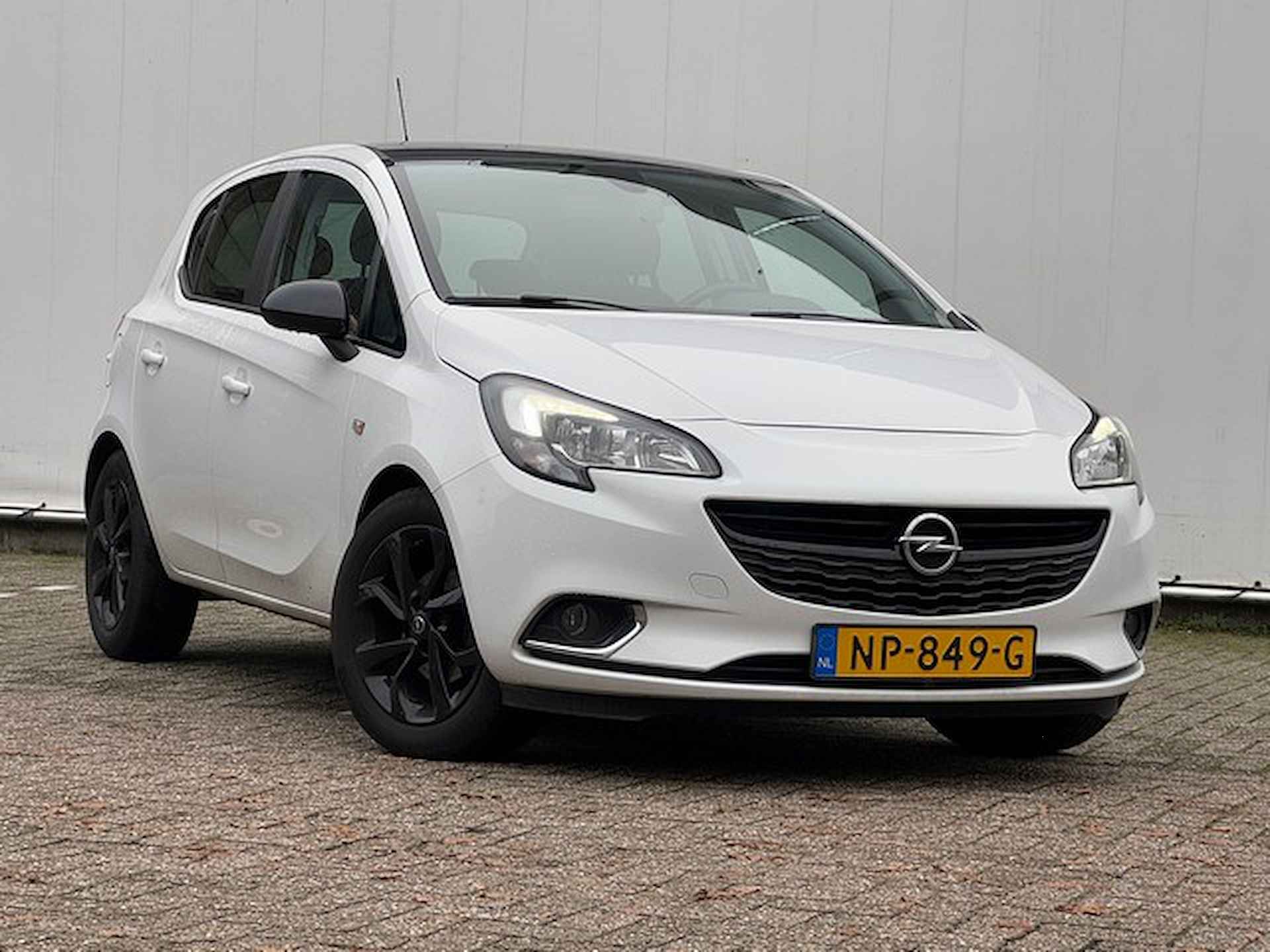 Opel Corsa 1.4 Color Edition met Navigatie via CarPlay, Stoel/Stuurverwarming, Dealer Onderhouden! - 10/12