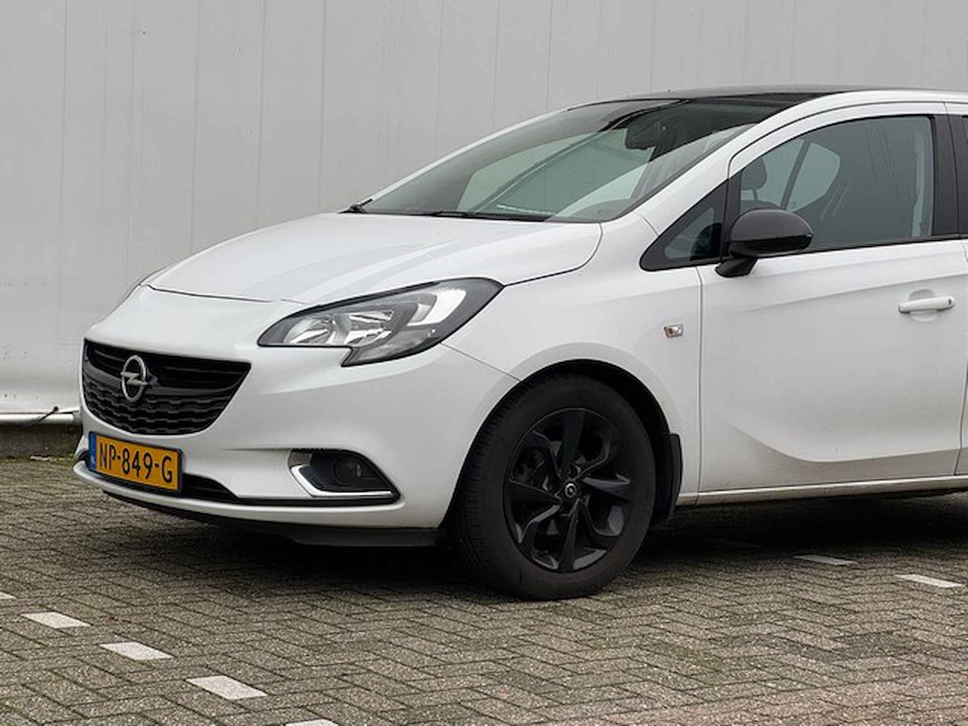 Opel Corsa 1.4 Color Edition met Navigatie via CarPlay, Stoel/Stuurverwarming, Dealer Onderhouden! - 11/12