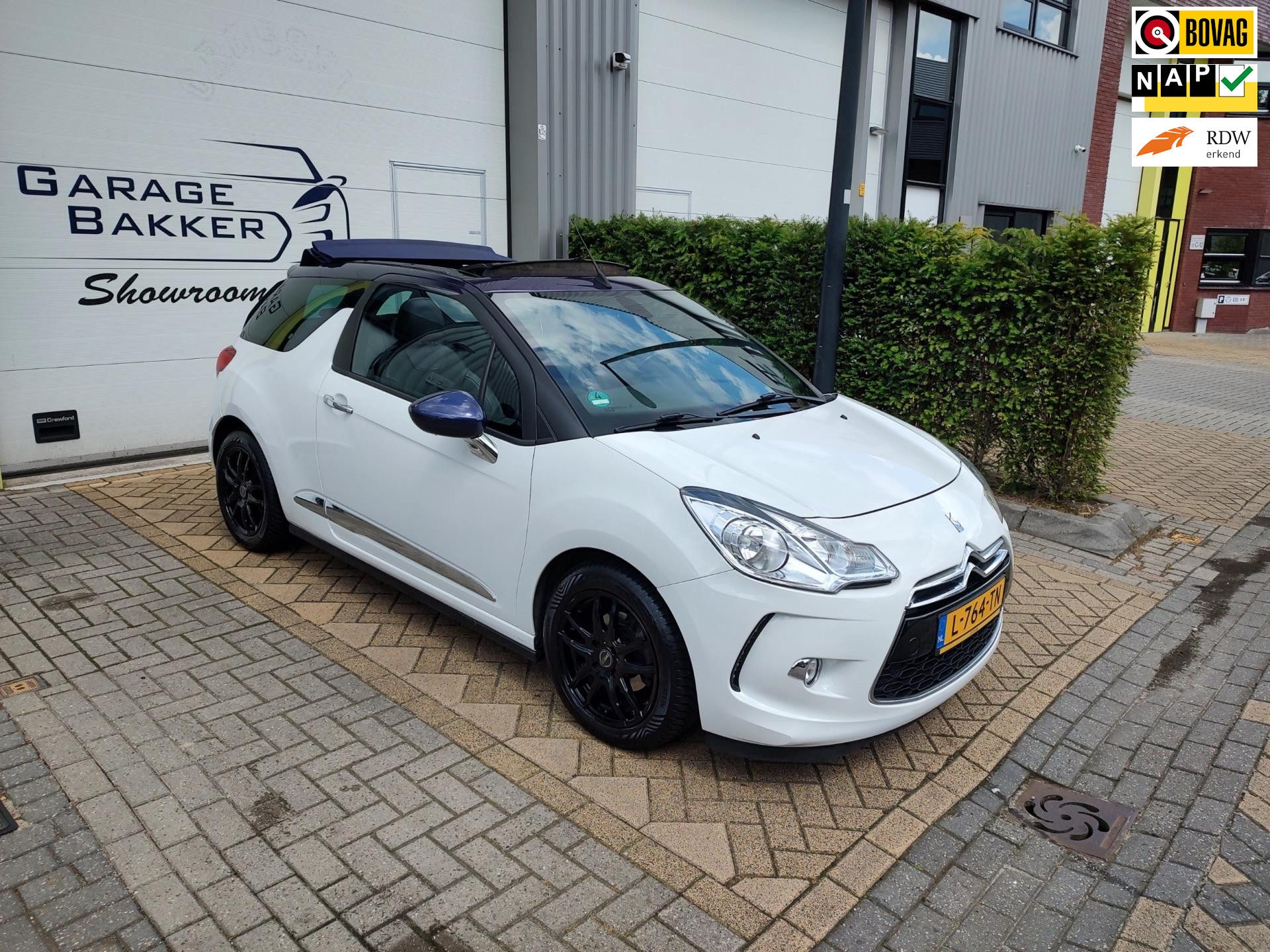 Citroen DS3 Cabrio 1.6 VTi So Chic Cabrio Vol-Automaat Leder Navi