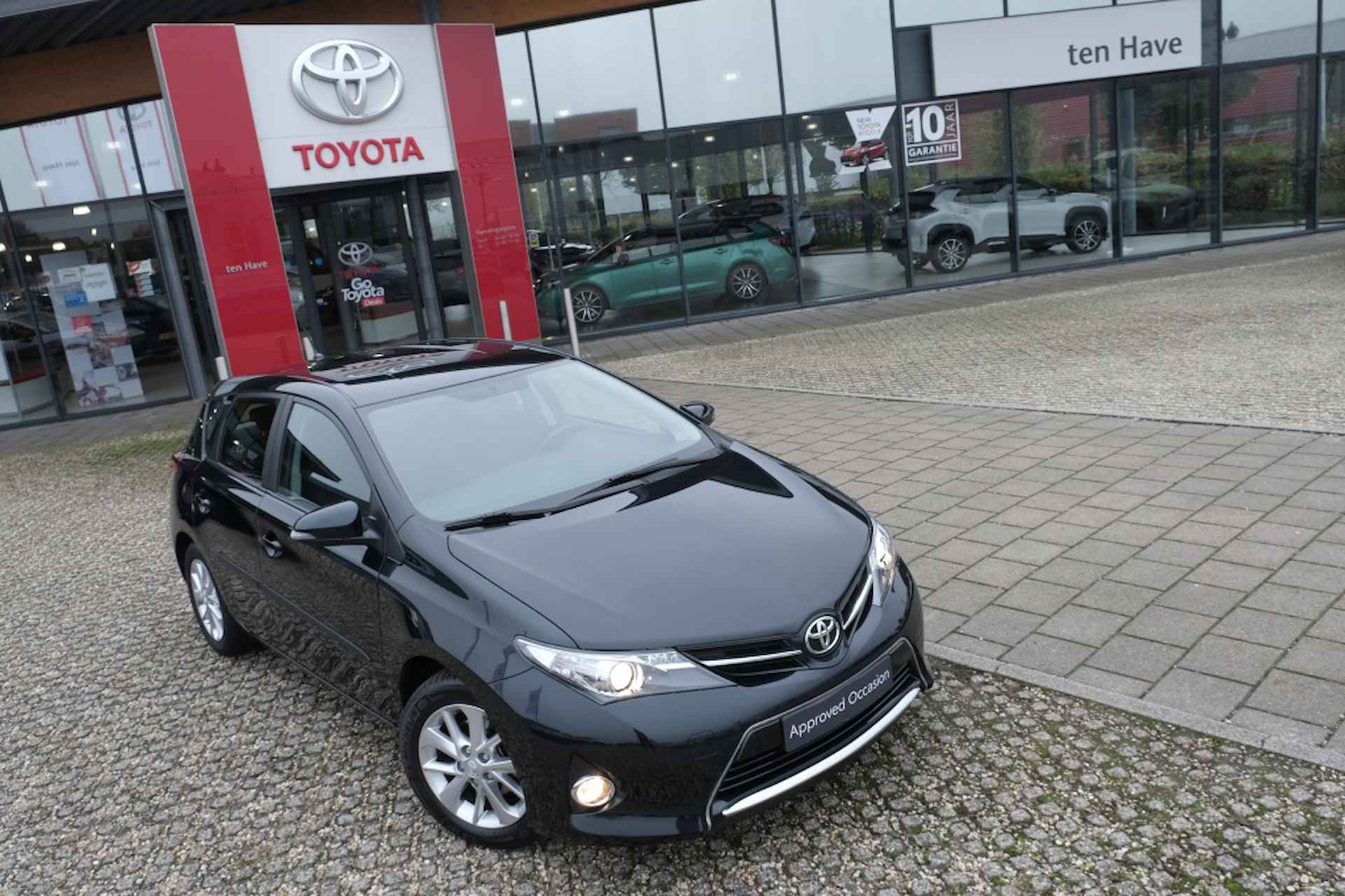 Toyota Auris 5-deurs 1.6 VVT-i 132PK NOW | Airco | Trekhaak | Trekgewicht 130 - 32/38