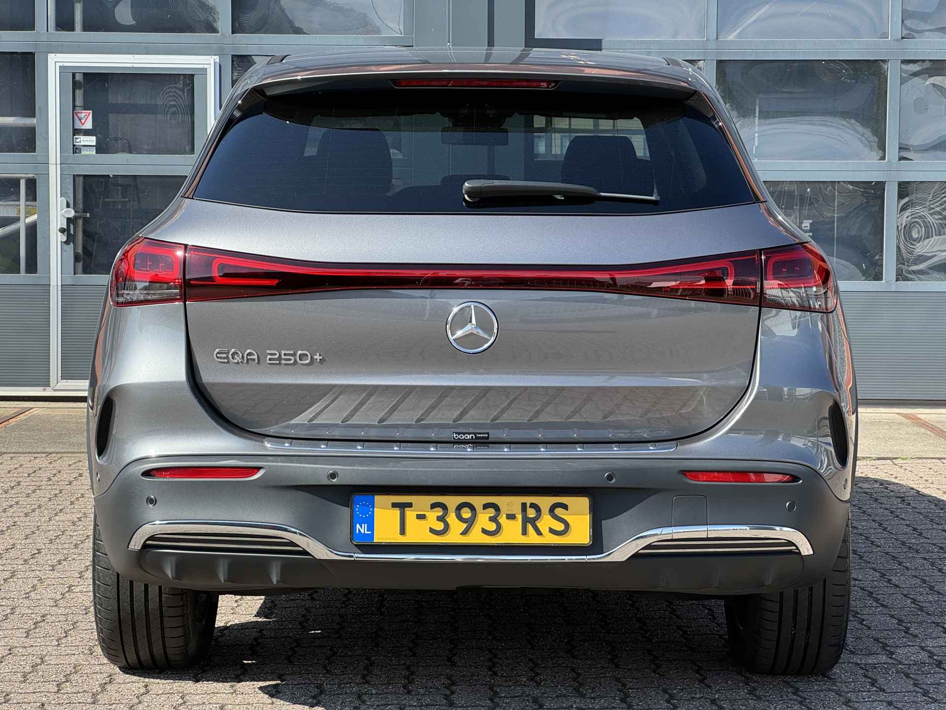 Mercedes-Benz EQA 250+ AMG Line | Trekhaak | Dodehoek-assistent | 20 Inch | Sfeerverlichting - 5/18