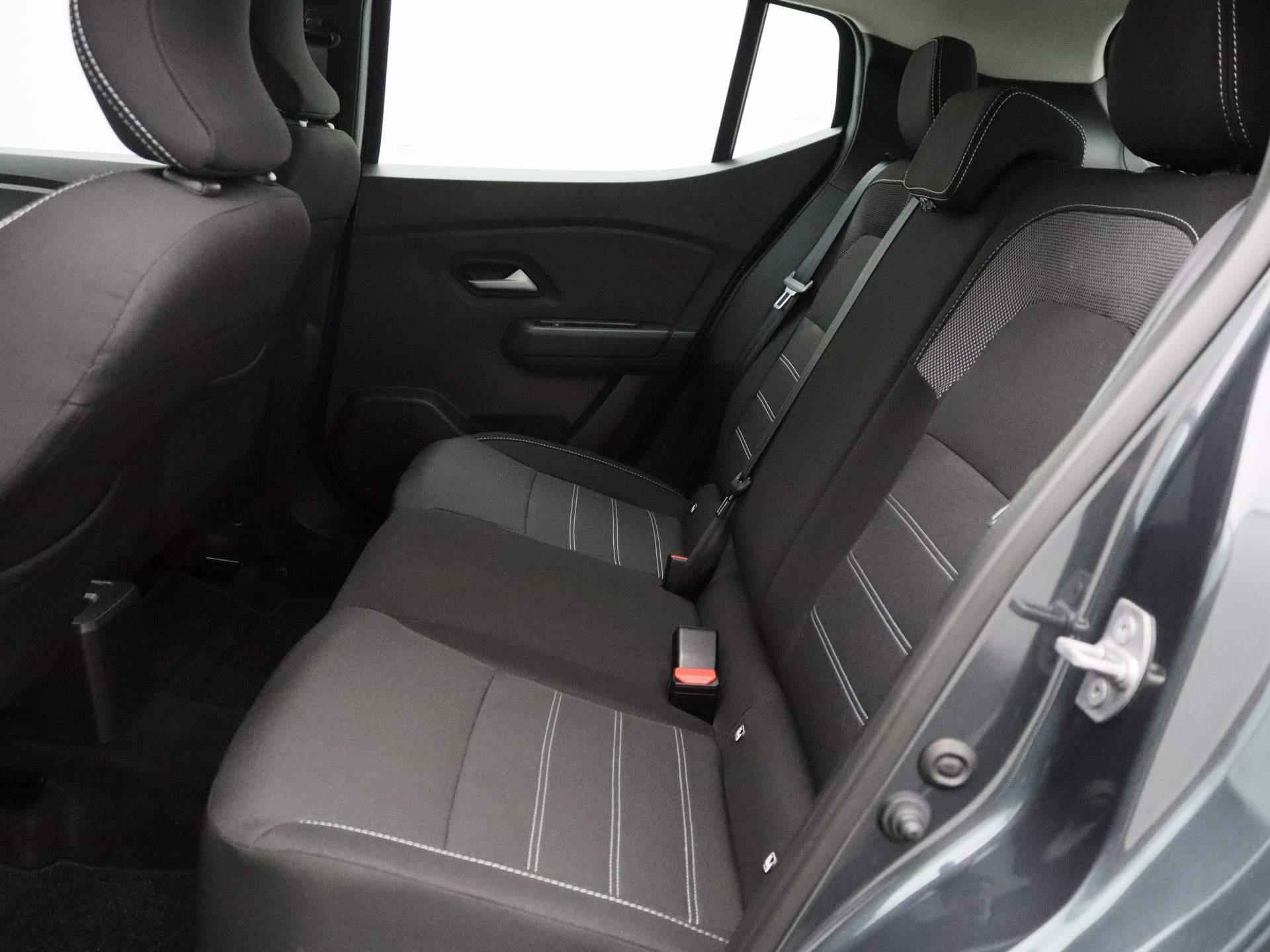 Dacia Sandero 1.0 TCe Expression 90pk | Navigatie | Apple Carplay & Android Auto | Parkeersensoren achter | Airco - 13/32