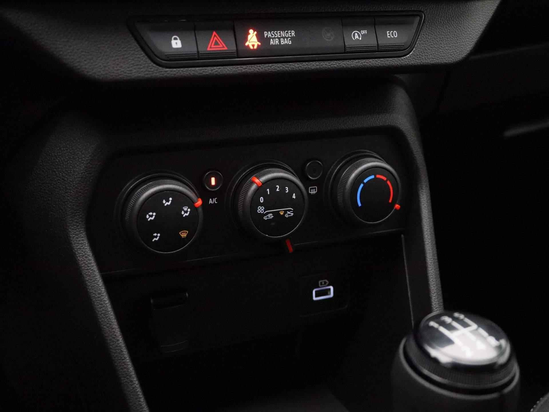Dacia Sandero 1.0 TCe Expression 90pk | Navigatie | Apple Carplay & Android Auto | Parkeersensoren achter | Airco - 18/32