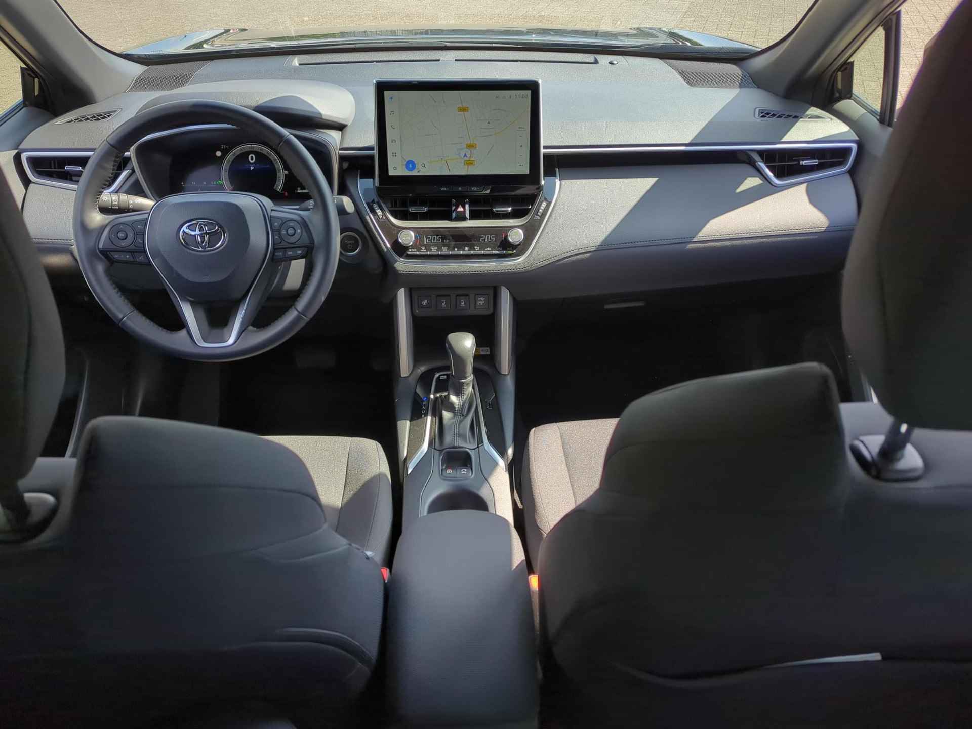 Toyota Corolla Cross Hybrid 200 Dynamic | Navigatie | Apple CarPlay/Android auto | Achteruitrijcamera | Stuurverwarming | Stoelverwarming - 12/28