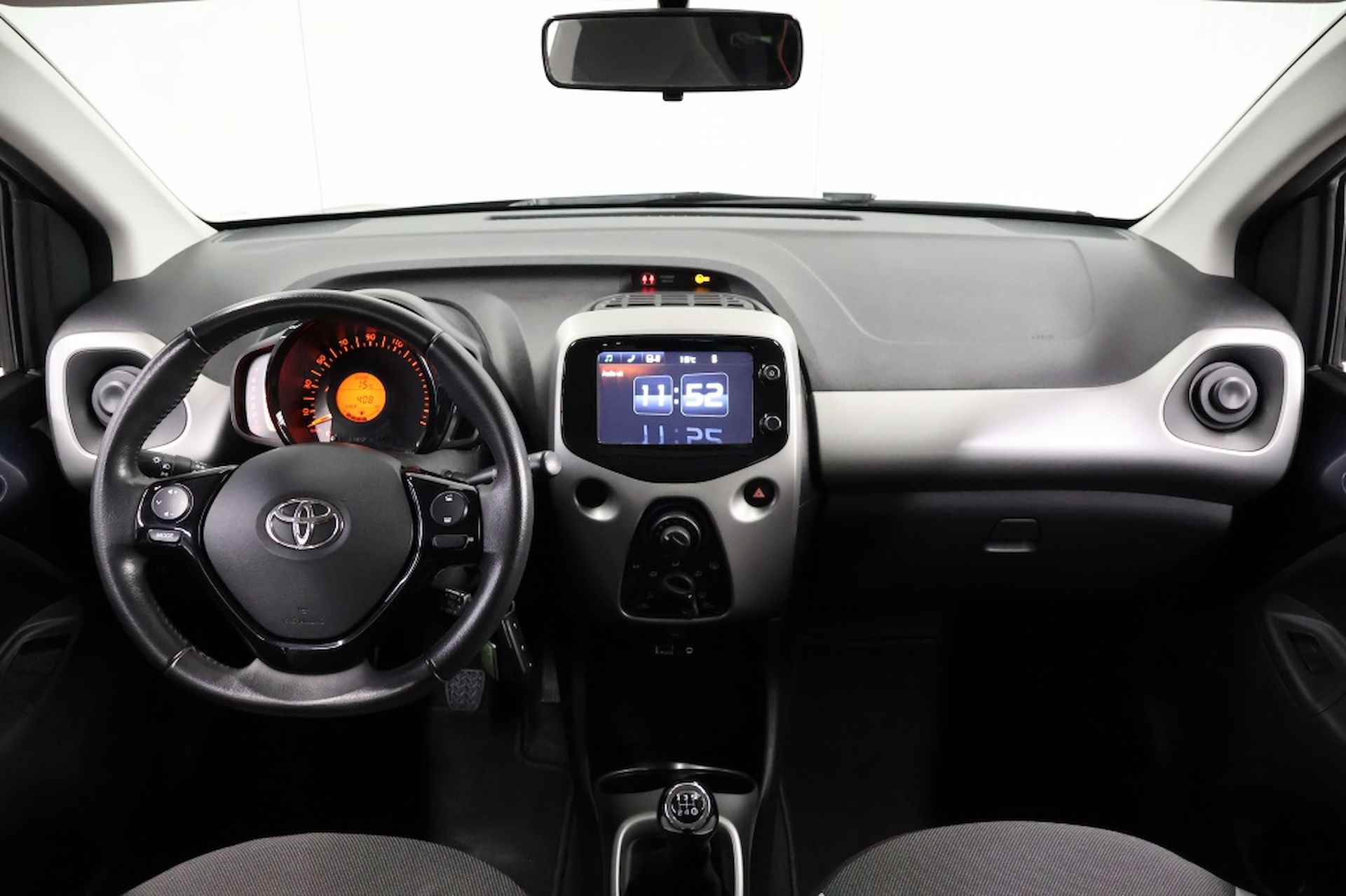 Toyota Aygo 1.0 VVT-i x-play - 3/26