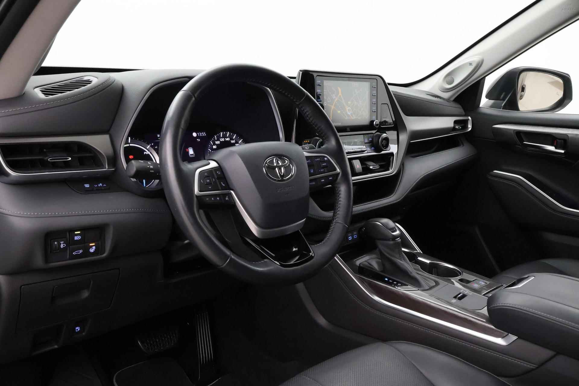 Toyota Highlander 7 pers. 2.5 AWD Hybrid Executive | Trekhaak | Leder | Navigatie | Stoelverwarming | JBL | 20 inch - 2/43