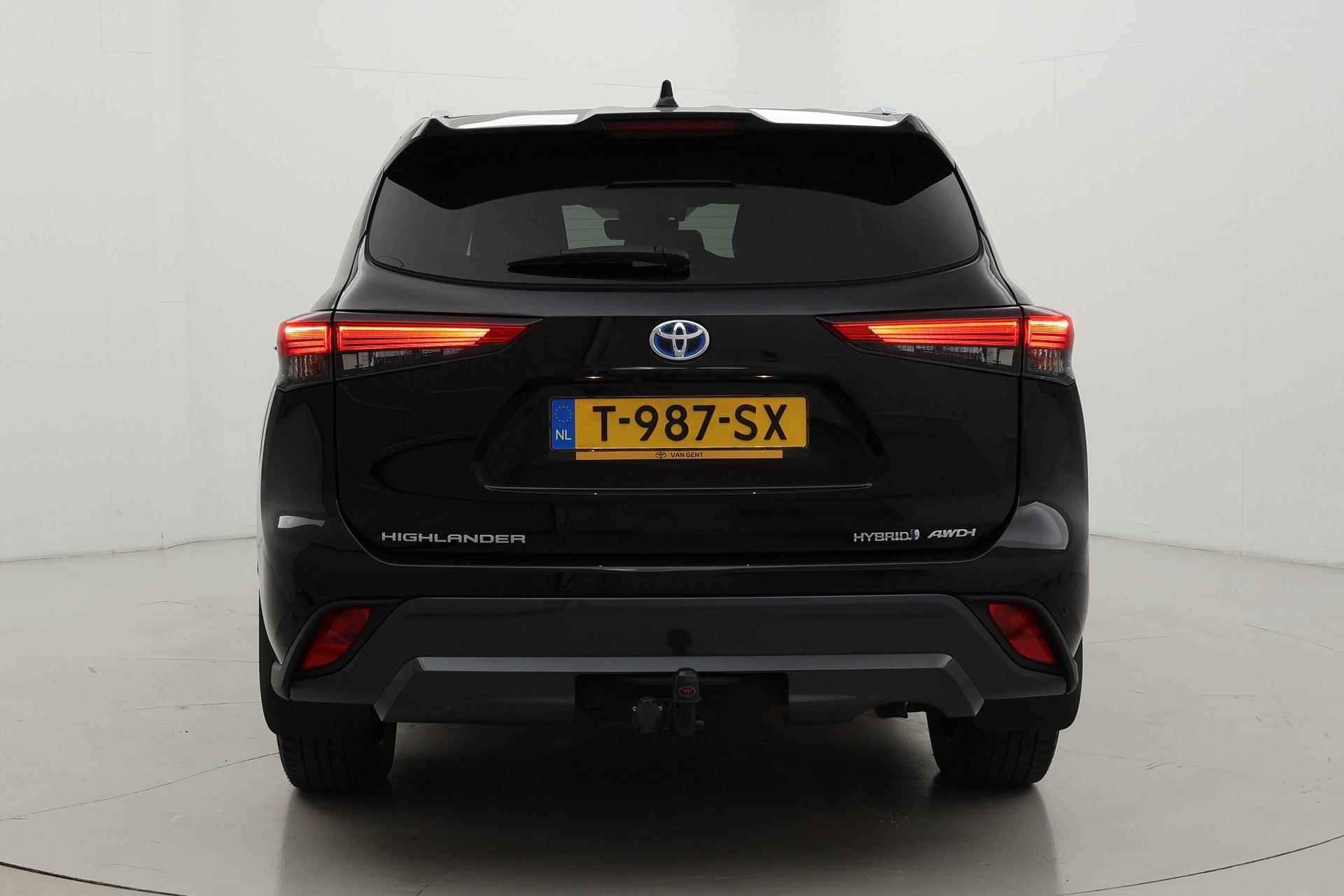 Toyota Highlander 7 pers. 2.5 AWD Hybrid Executive | Trekhaak | Leder | Navigatie | Stoelverwarming | JBL | 20 inch - 19/43