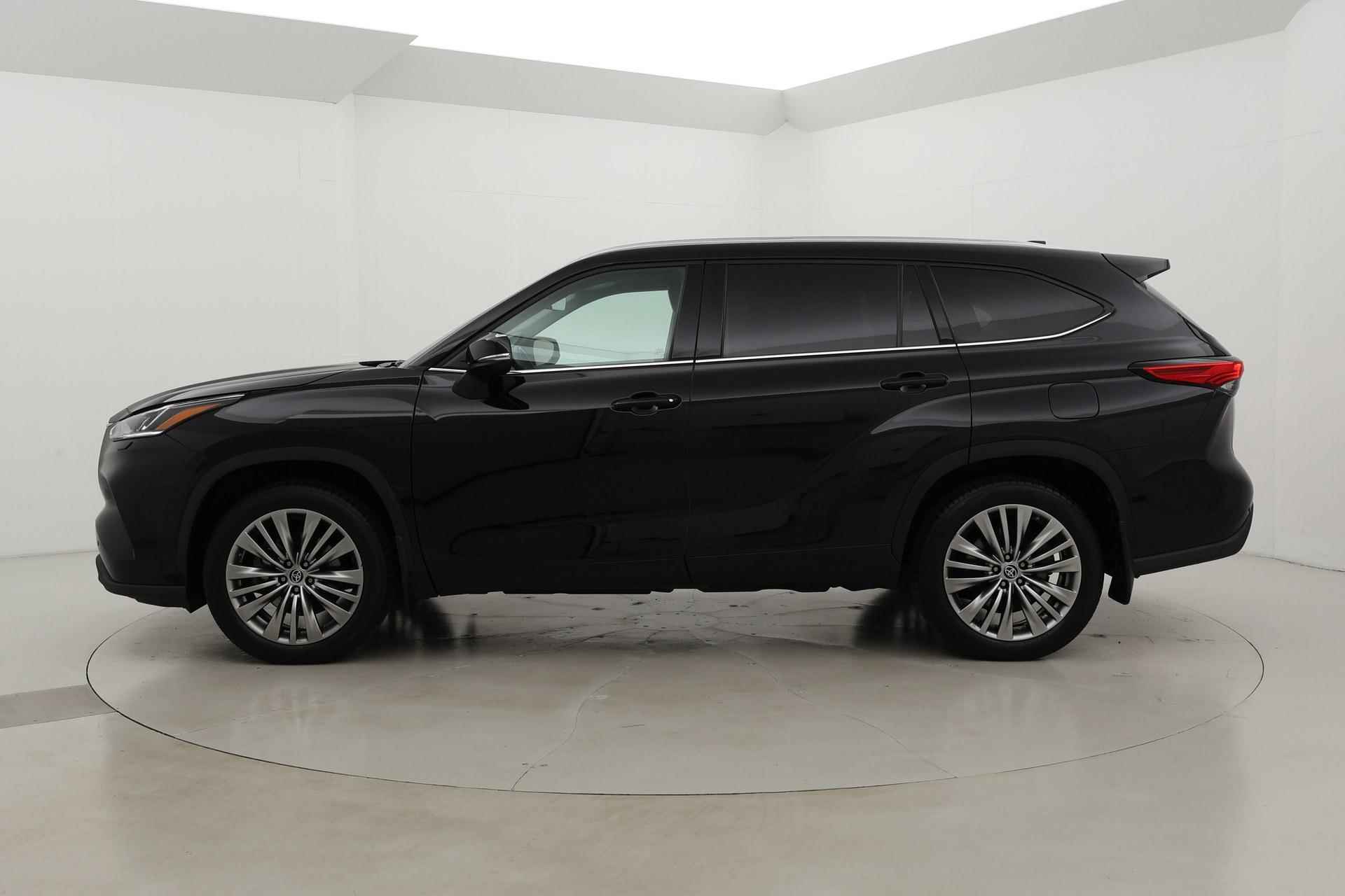 Toyota Highlander 7 pers. 2.5 AWD Hybrid Executive | Trekhaak | Leder | Navigatie | Stoelverwarming | JBL | 20 inch - 20/43