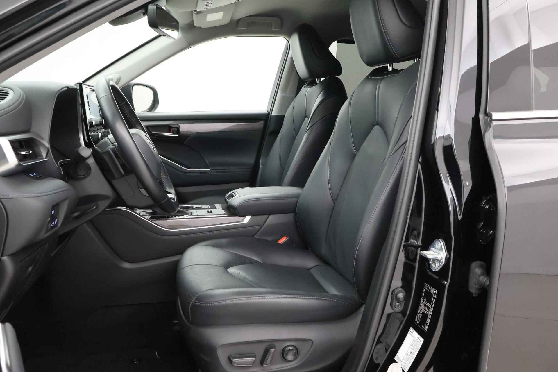 Toyota Highlander 7 pers. 2.5 AWD Hybrid Executive | Trekhaak | Leder | Navigatie | Stoelverwarming | JBL | 20 inch - 23/43