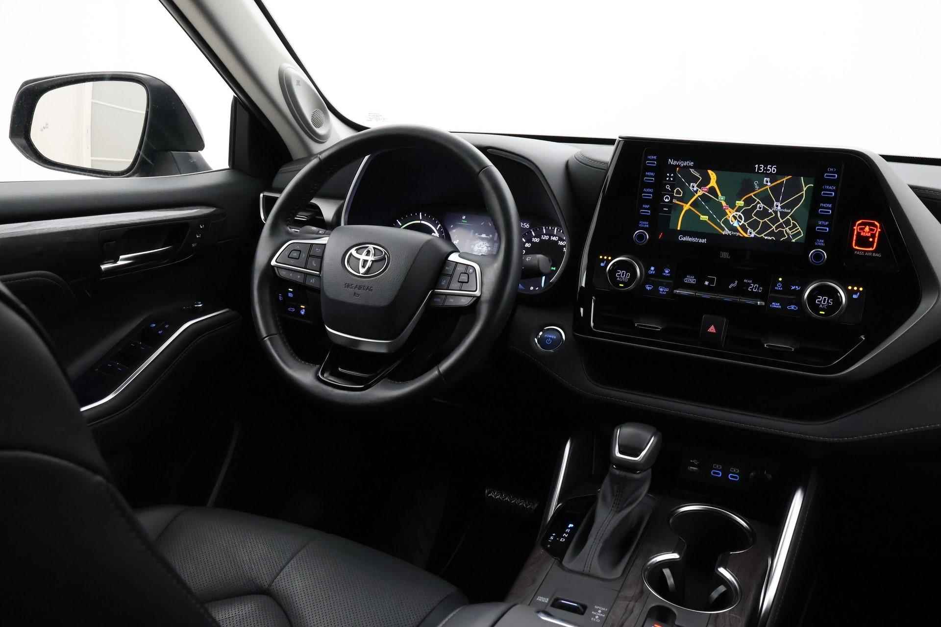 Toyota Highlander 7 pers. 2.5 AWD Hybrid Executive | Trekhaak | Leder | Navigatie | Stoelverwarming | JBL | 20 inch - 28/43