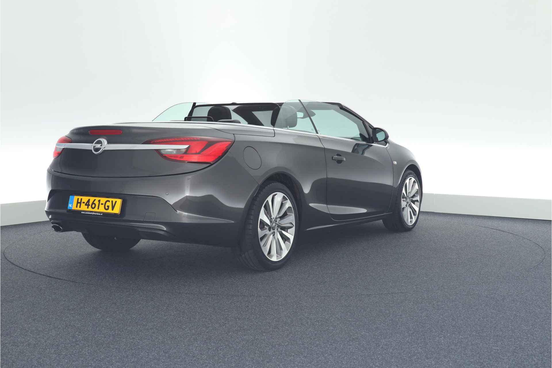 Opel Cascada 1.4 Turbo 140pk H6 ecoFLEX Cosmo Navigatie Stoelverwarming Parkeersensoren - 6/33