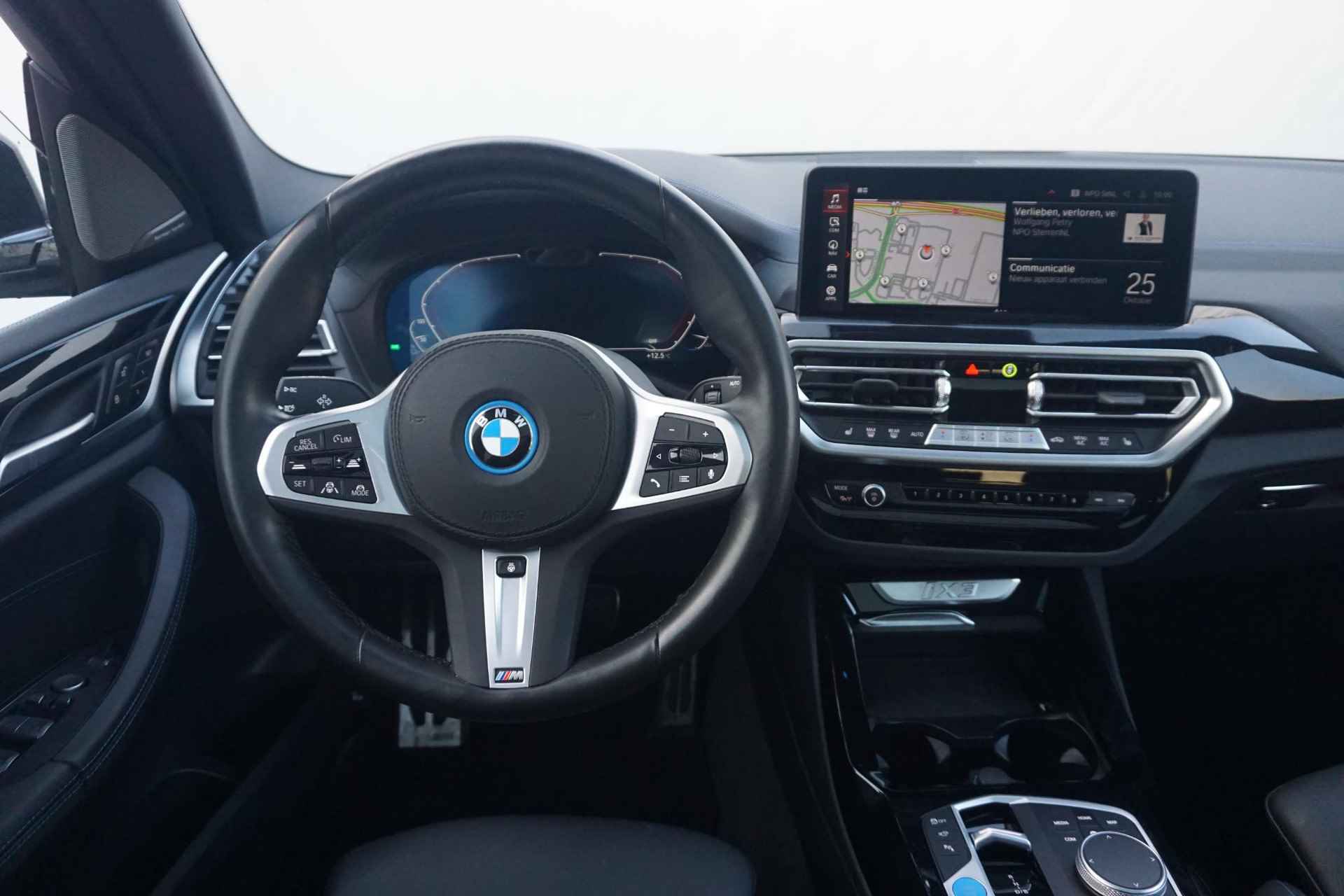 BMW iX3 High Executive 20'' / Panoramadak / Trekhaak / Comfort Acces / Shadow Line - 11/30