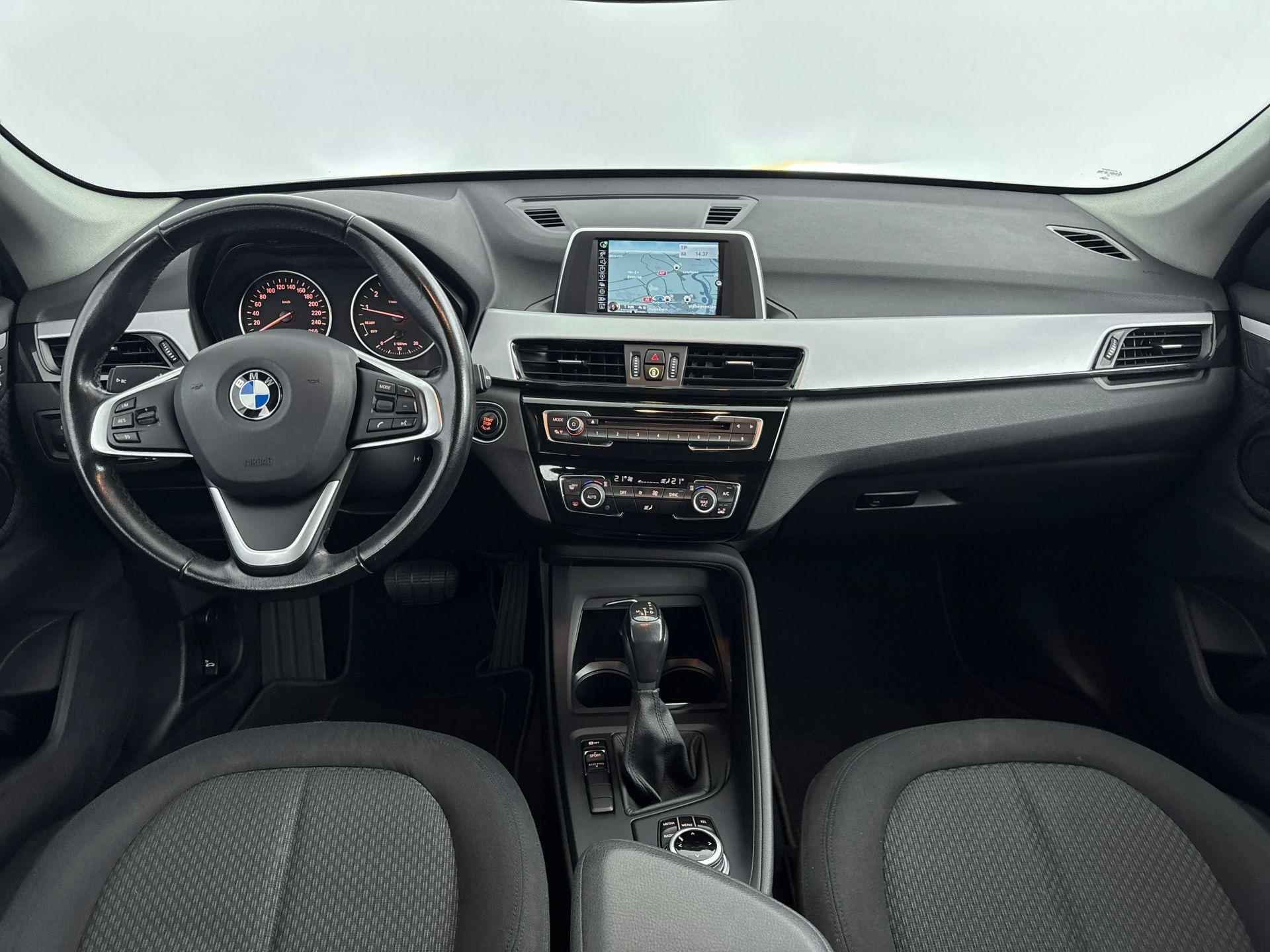 BMW X1 sDrive20i Centennial Executive Trekhaak, Navigatie. - 10/32