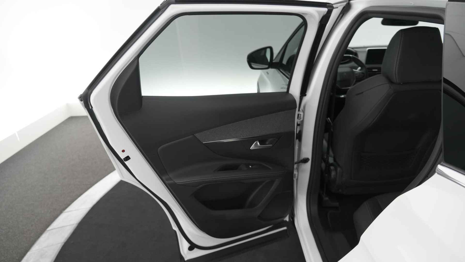 Peugeot 3008 PureTech 130 GT-Line | Dodehoekdetectie | Apple Carplay | Stoelverwarming | Parkeersensoren - 60/72