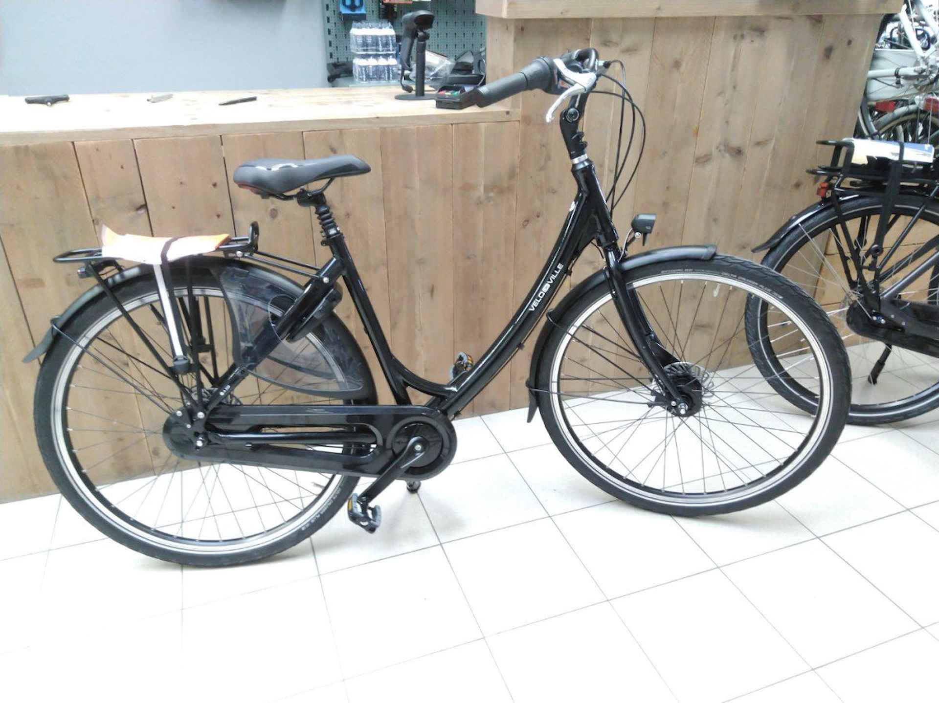 Velo de Ville A 200 Dames Deep Black glans 50cm 2024