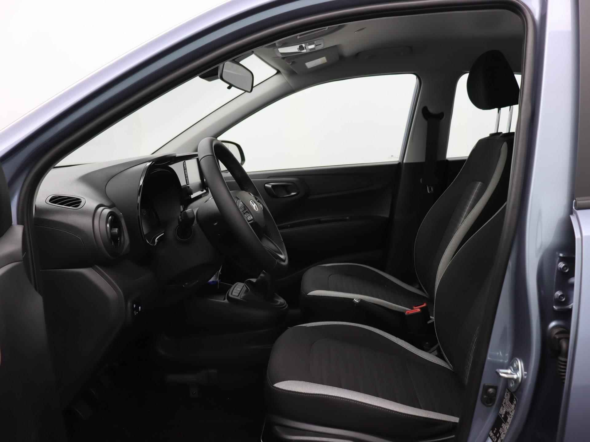 Hyundai i10 1.0 Comfort Smart | Incl. €1000,- Smart Bonus! | In bestelling | Navigatie | Camera | Apple Carplay | Cruise control | Airco | - 22/28
