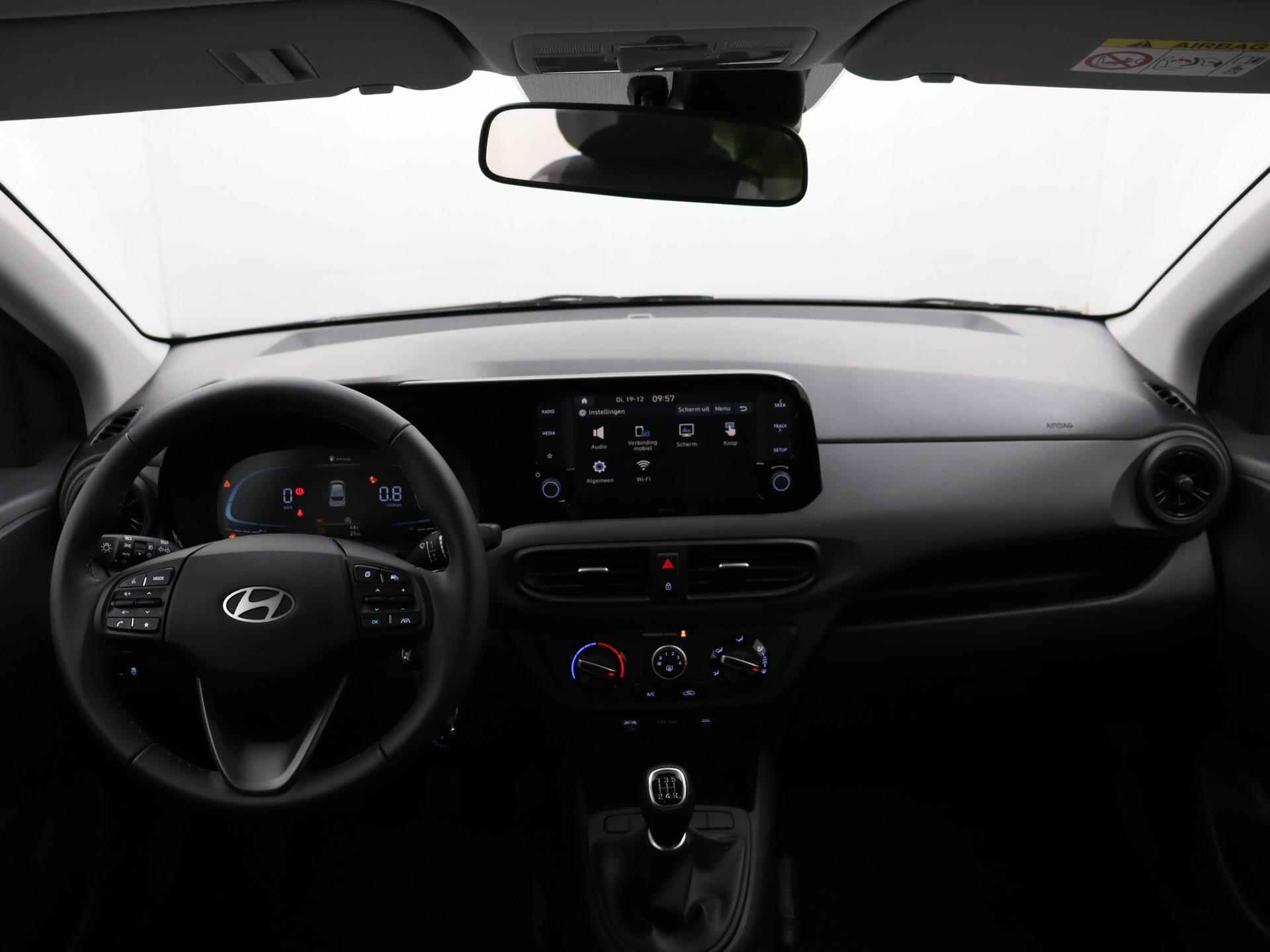 Hyundai i10 1.0 Comfort Smart | Incl. €1000,- Smart Bonus! | In bestelling | Navigatie | Camera | Apple Carplay | Cruise control | Airco | - 24/28