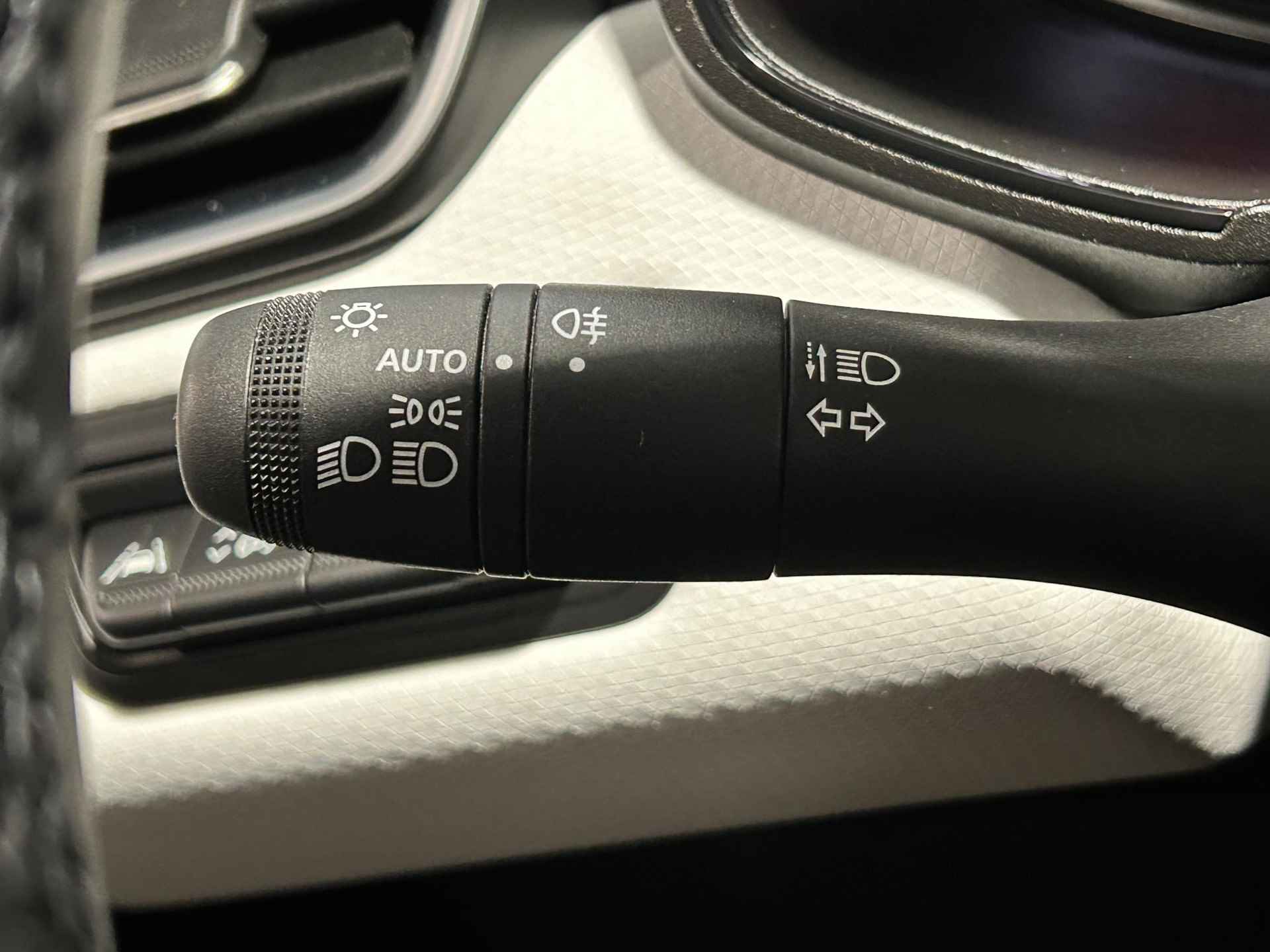 Renault Clio 1.0 TCe 90 Techno Navi|Stoel en Stuurverwarming|Parkeersensoren|Camera| Apple Carplay Android Auto - 16/45