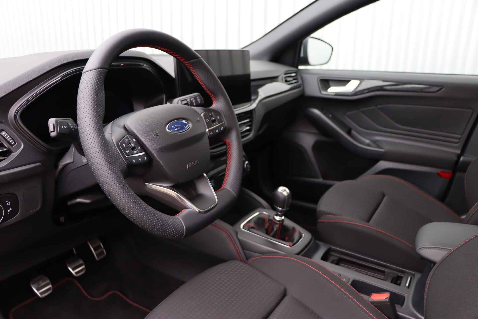 Ford Focus Wagon 1.0 EcoBoost ST Line X Business Fabrieksgarantie t/m 07-2027 | Schuif/kantel dak | Adaptieve Cruise Control | Winterpack | Dodehoek Detectie | B&O audio | Navigatie | - 10/44