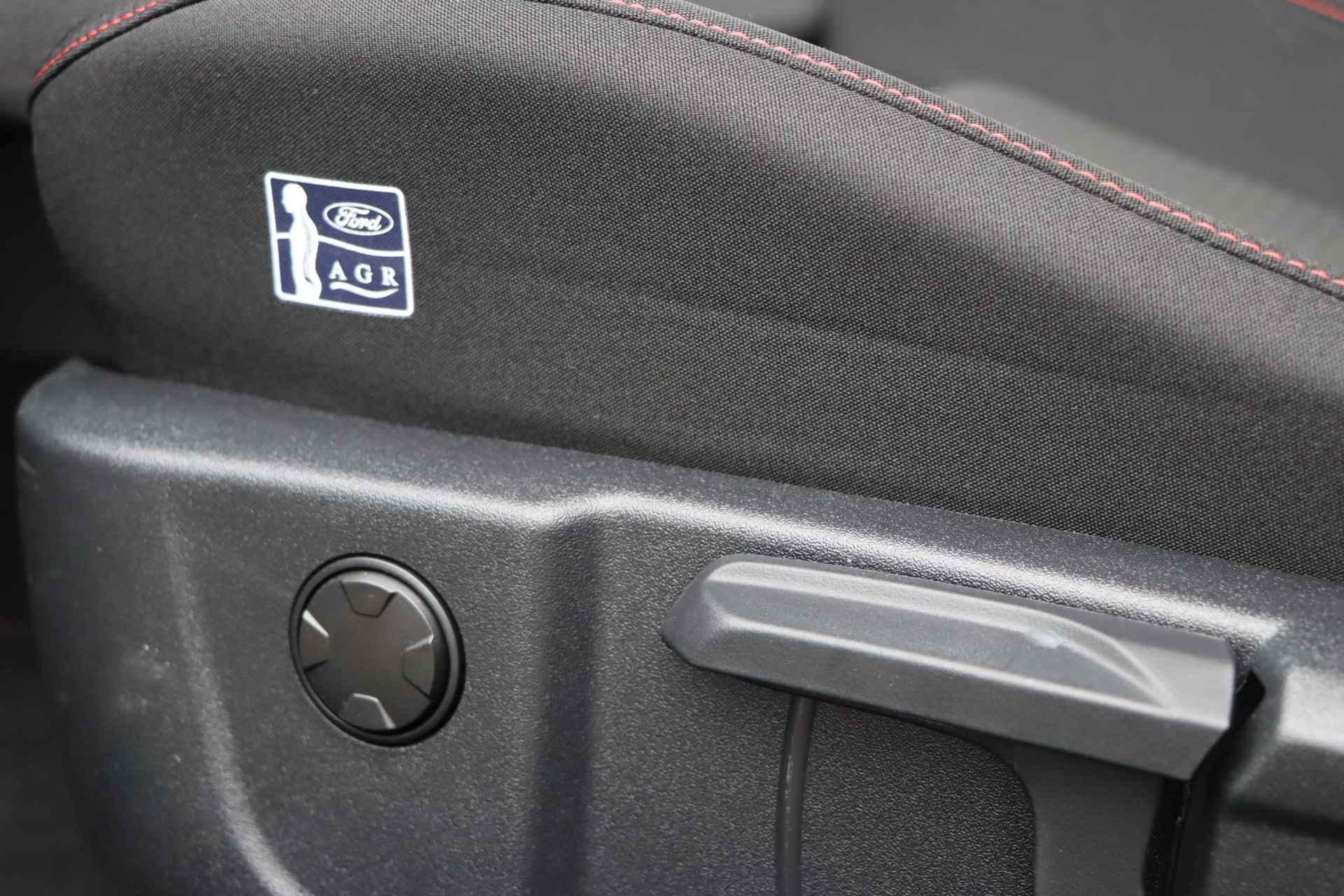 Ford Focus Wagon 1.0 EcoBoost ST Line X Business Fabrieksgarantie t/m 07-2027 | Schuif/kantel dak | Adaptieve Cruise Control | Winterpack | Dodehoek Detectie | B&O audio | Navigatie | - 12/44