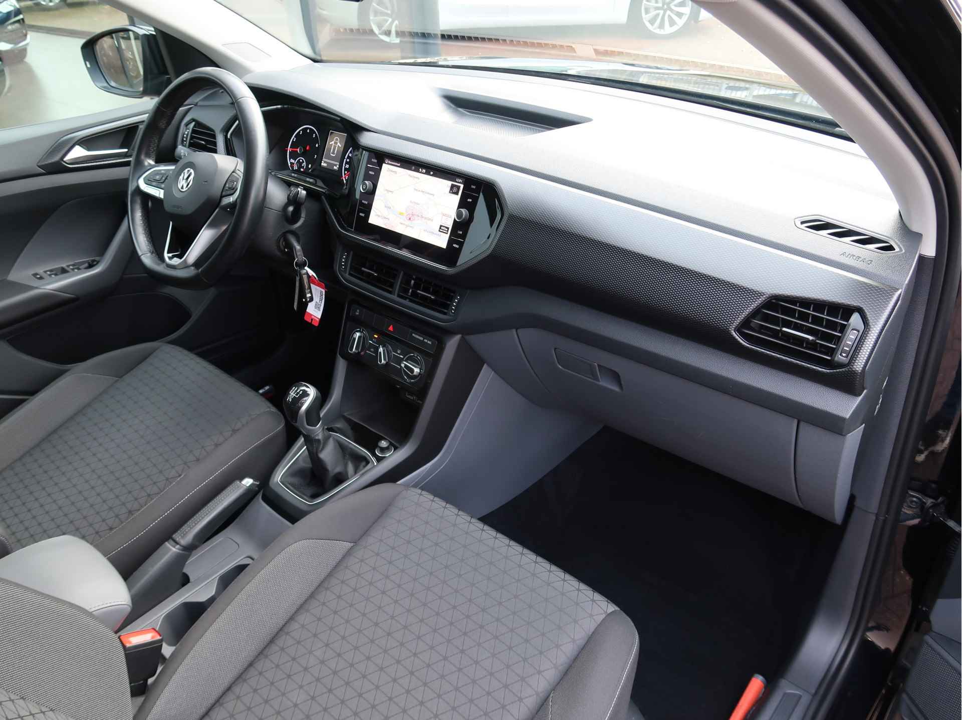 Volkswagen T-Cross 1.0 TSI Life Executive | navigatie | app-connect | trekhaak | - 7/21