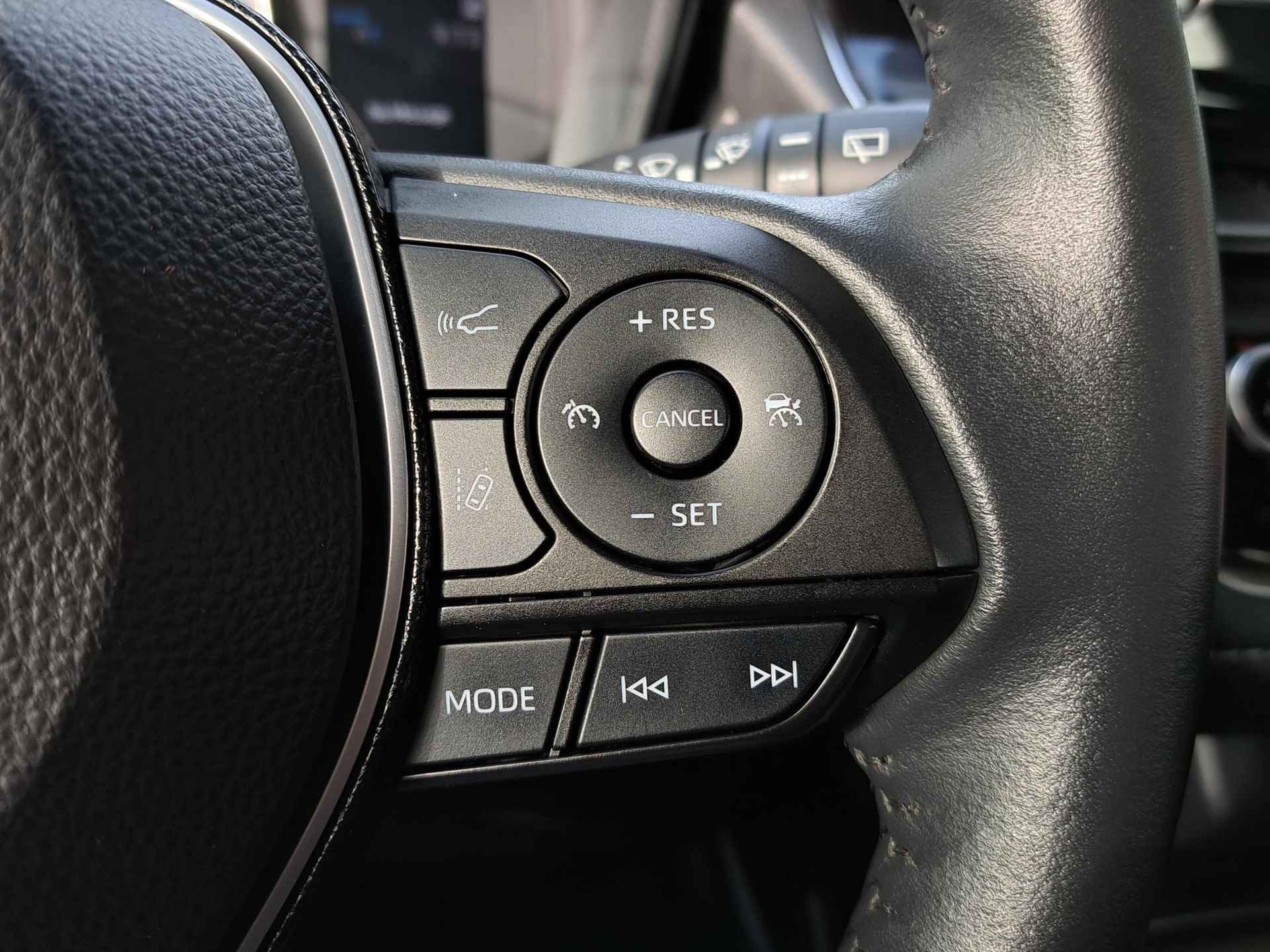 Toyota Corolla Touring Sports 1.8 Hybrid Active | Navi via Smartphone | Apple Carplay | ECC | Camera | Cruise Control | LM Velgen - 24/26