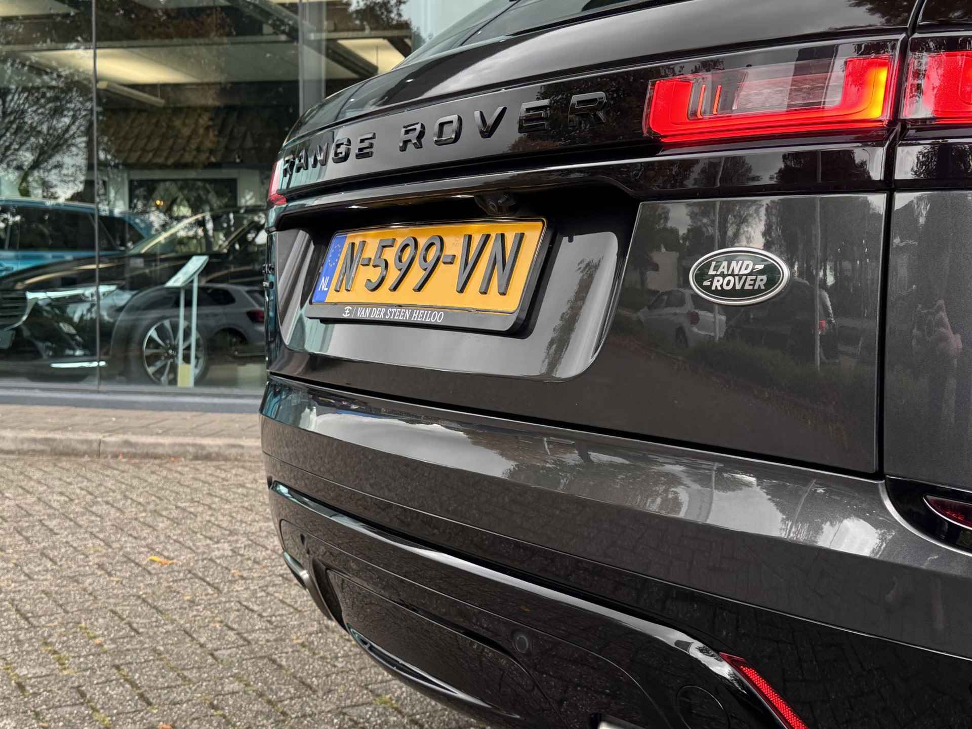 Land Rover Range Rover Velar 3.0 V6 SC AWD R-Dynamic HSE Carbon | Stoel ventilatie | Stoelmassage - 27/38