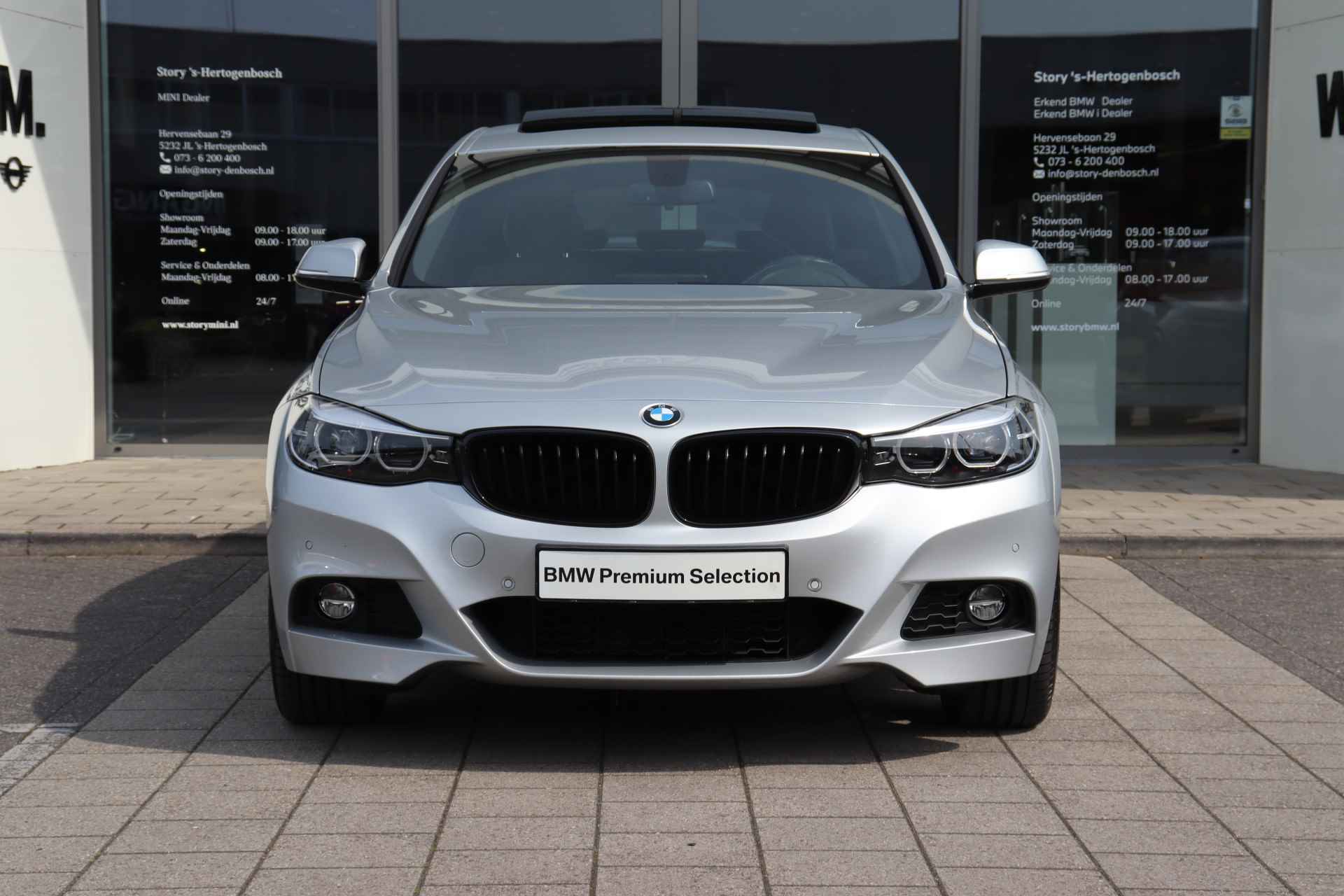 BMW 3-serie Gran Turismo 320i High Executive M Sport Automaat / Panoramadak / Sportstoelen / LED / M Sportonderstel / Navigatie Professional / Stoelverwarming - 4/33