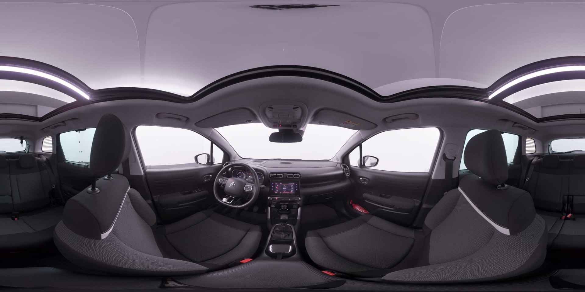 Citroën C3 Aircross 1.2 PureTech Shine | Panoramadak | Camera | Blind spot | Grip-Control |  Zondag Open! - 42/45