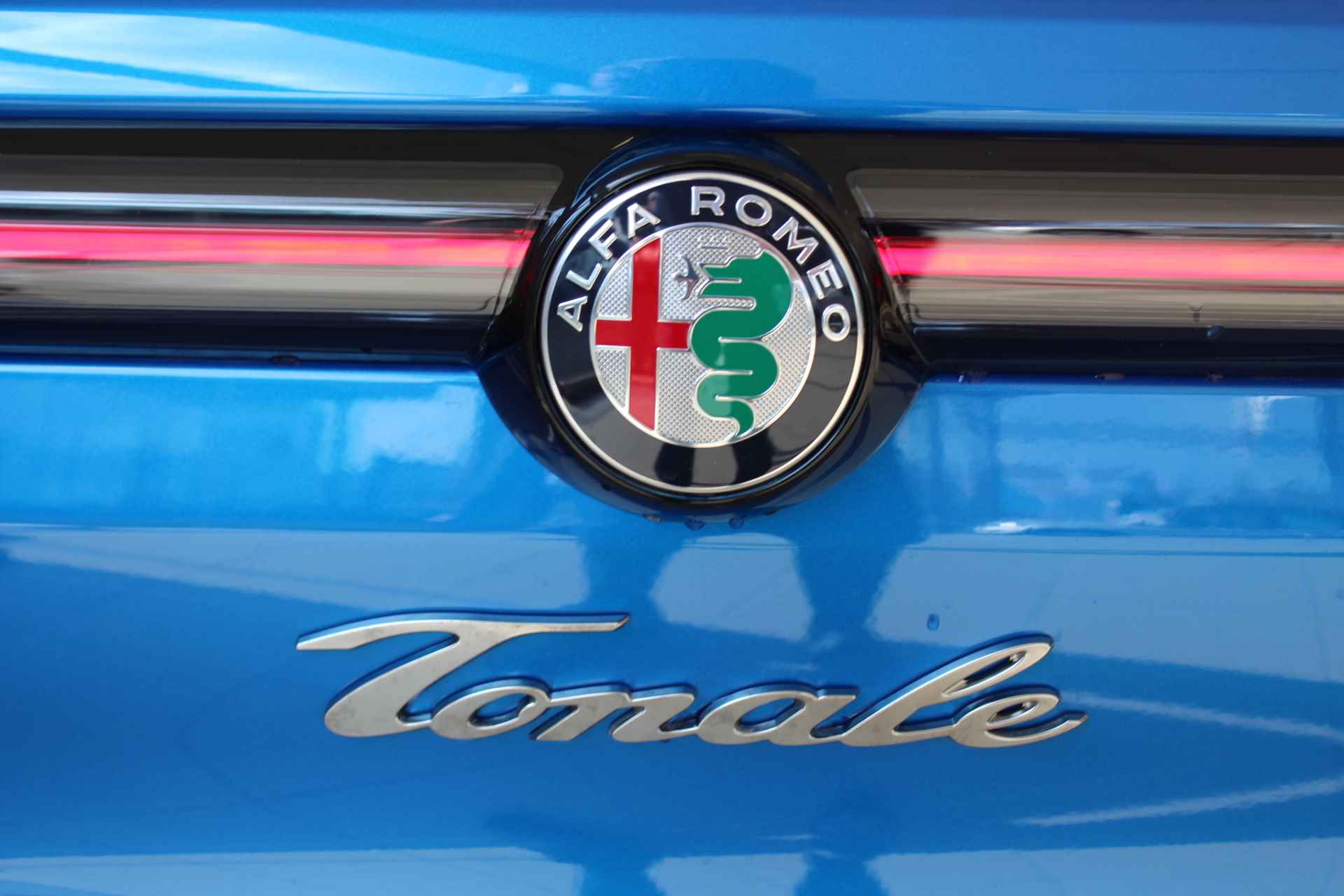 Alfa Romeo Tonale 1.5T 130PK Hybrid Edizione Speciale | Alcantara | Flippers | 20'' inch | Brembo | Navi | Stoel + Stuur verwarming | Alcantara | Flippers | 20'' inch | Brembo | Navi | Stoel + Stuur verwarming - 11/42