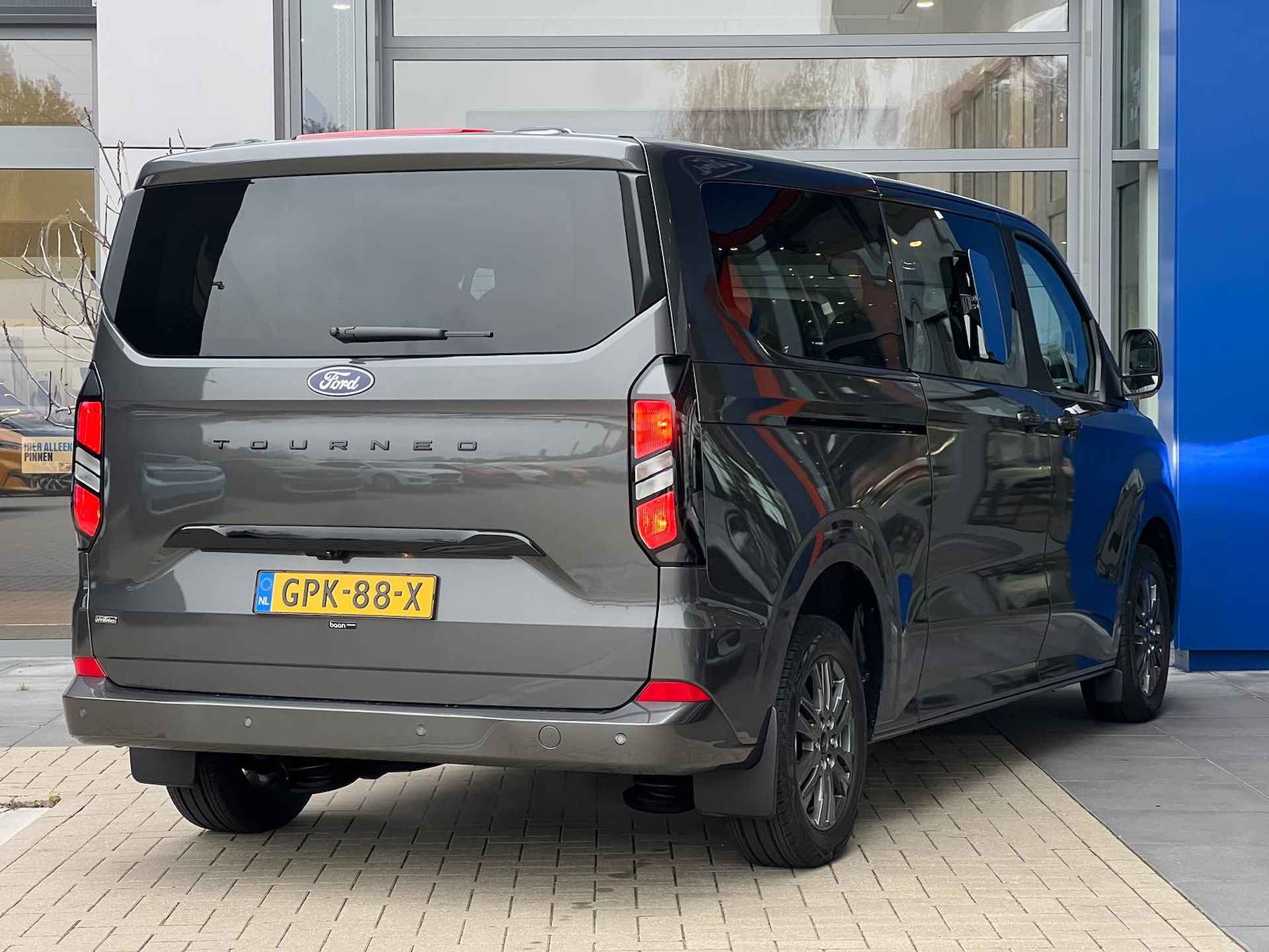 Ford Tourneo Custom PHEV 233PK Titanium L2 | Incl. BPM & BTW | DEMO VOORDEEL | 8 Persoons | Zeer Luxe | - 5/53