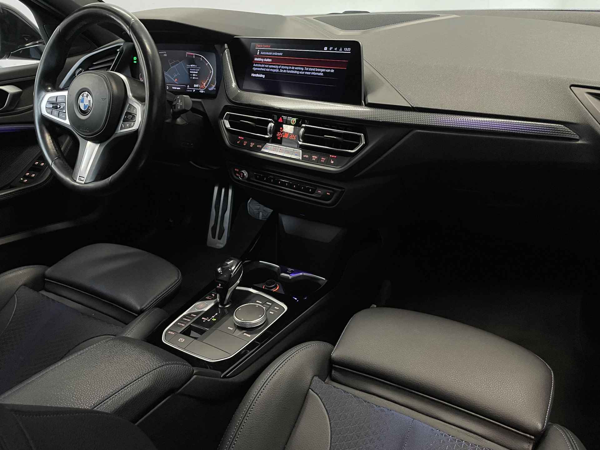 BMW 1-serie 118i M-sport | 1e-EIG. | ORG.NL | CAMERA | HALF-LEDER | CARPLAY | - 15/43