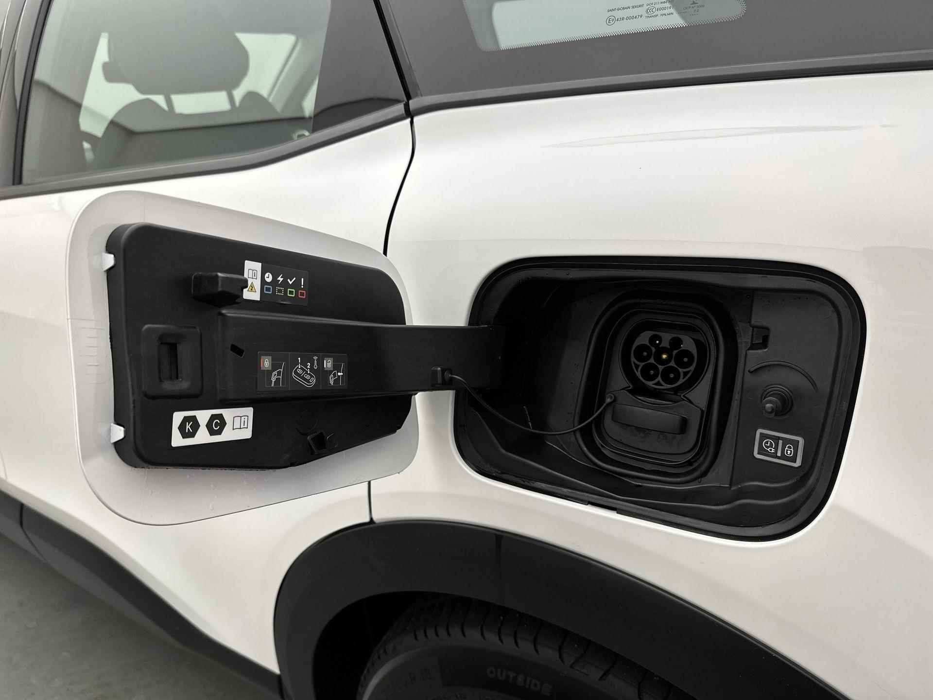 Citroen Ë-C4 EV Feel Pack 50 kWh 136 pk | Navigatie | Achteruitrijcamera | Parkeersensoren Achter | Verwarmde Comfortstoelen | Adaptief Demping Systeem | Full-LED Koplampen | Verwarmd Lederen Stuurwiel | Climate Control | Cruise Control | 18" Lichtmetalen Velgen | Apple Carplay/Android Auto | - 31/36