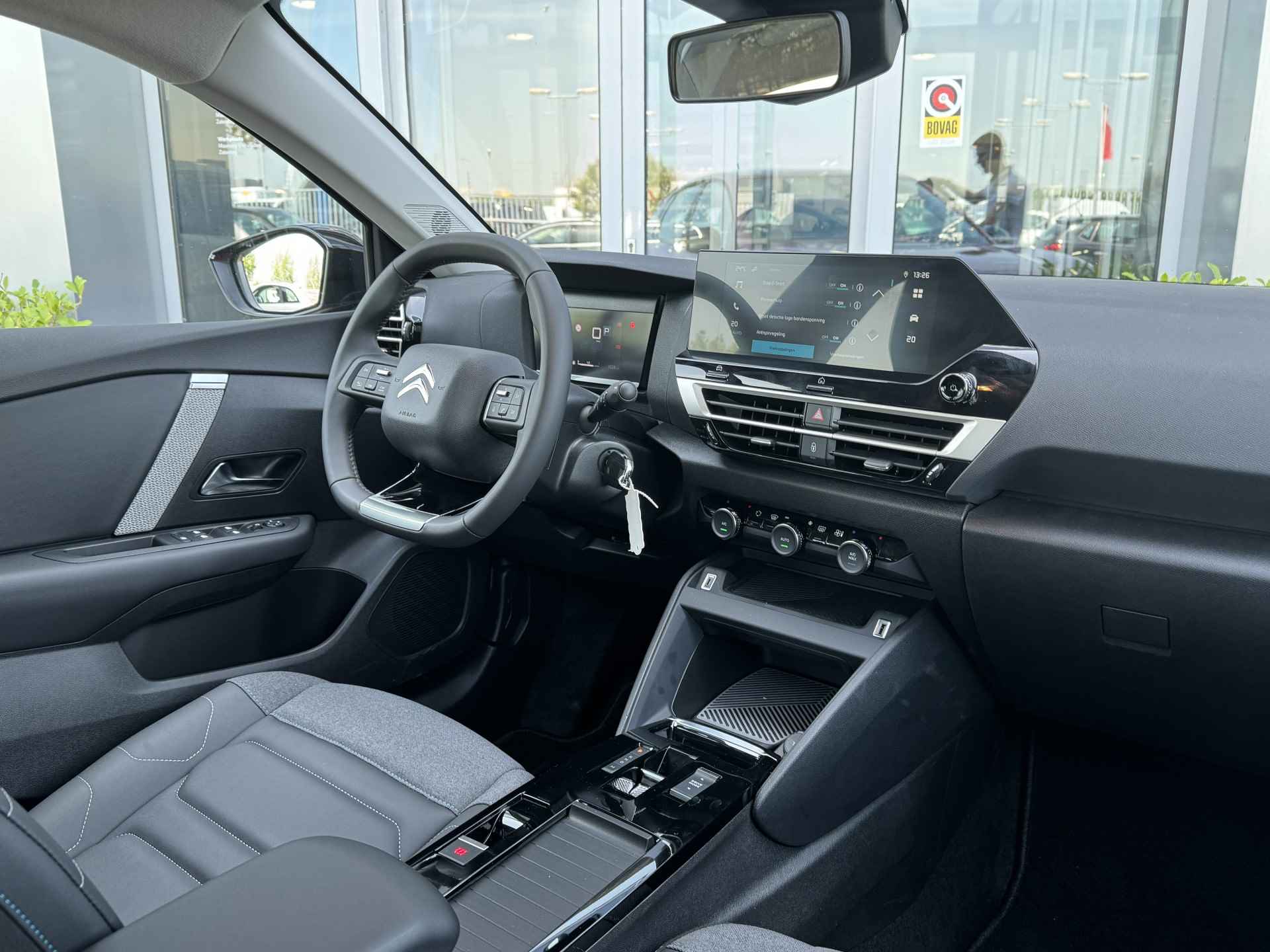 Citroën C4 1.2 Puretech Feel 130PK Automaat | PDC achter | Camera | Cruise Control | Climate | Carplay - 18/32