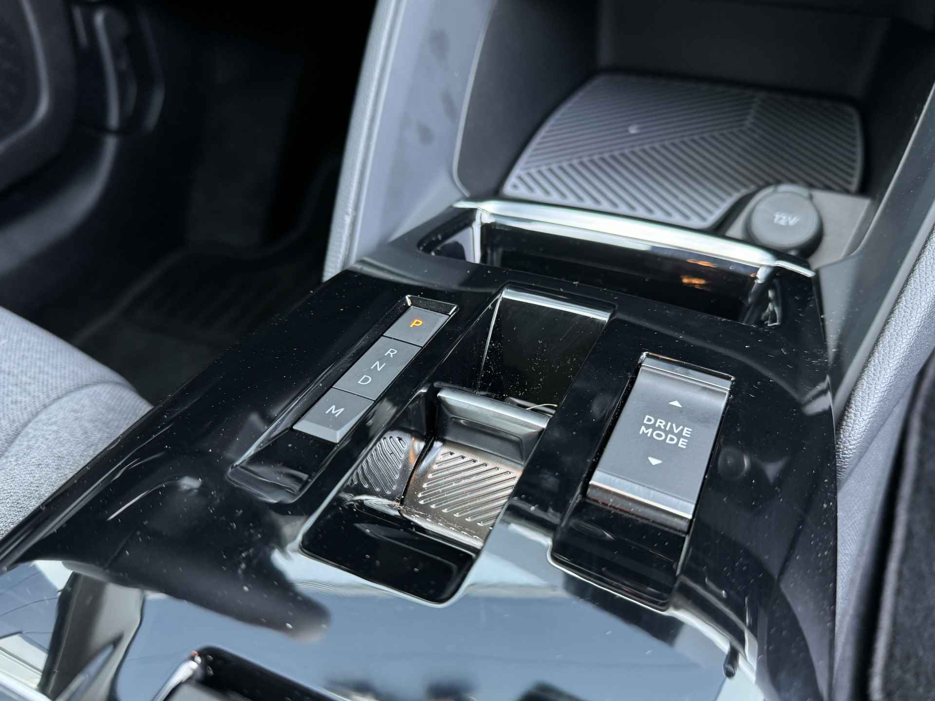 Citroën C4 1.2 Puretech Feel 130PK Automaat | PDC achter | Camera | Cruise Control | Climate | Carplay - 20/32