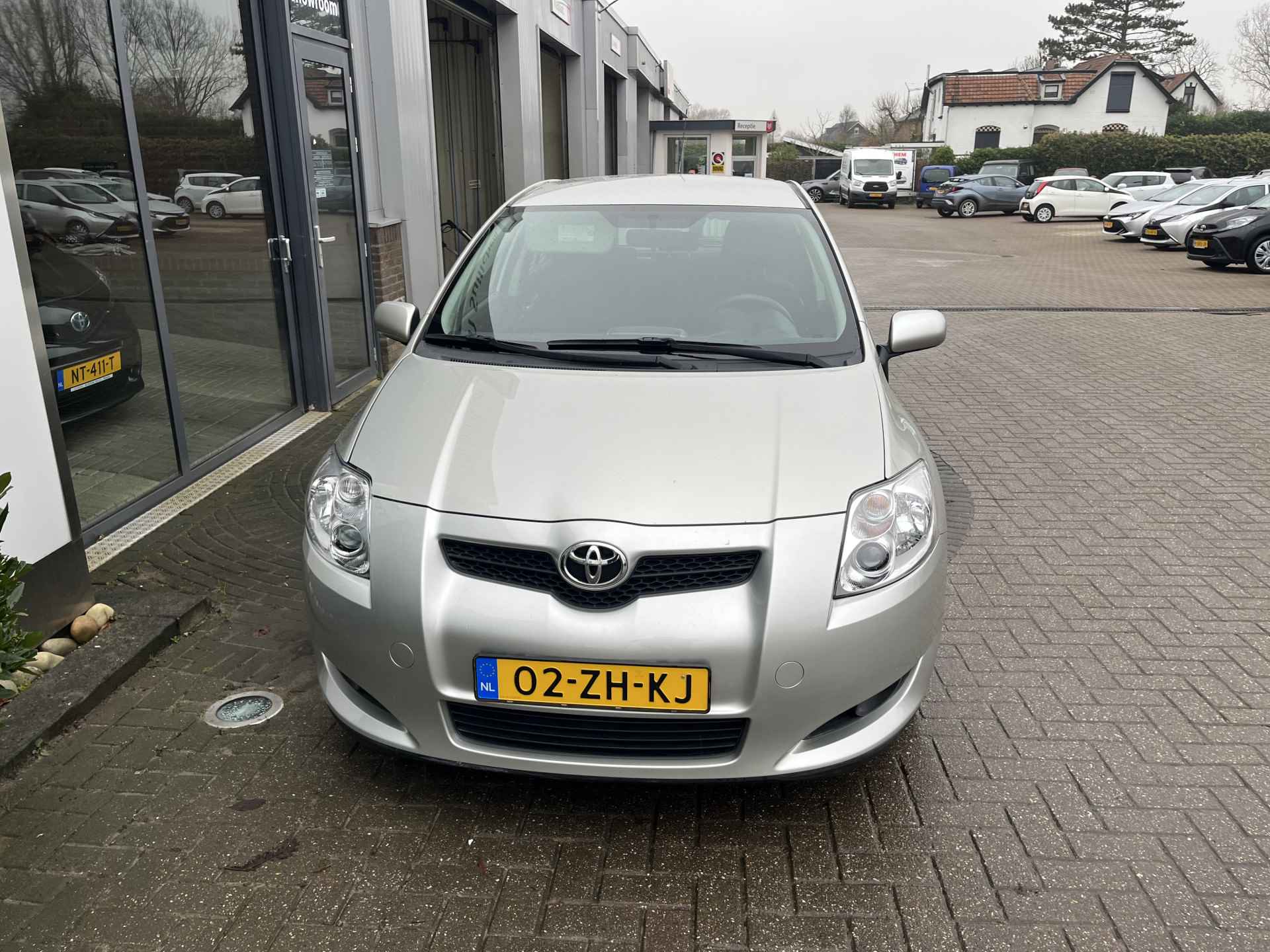 Toyota Auris 1.4-16V Sol - 6/18