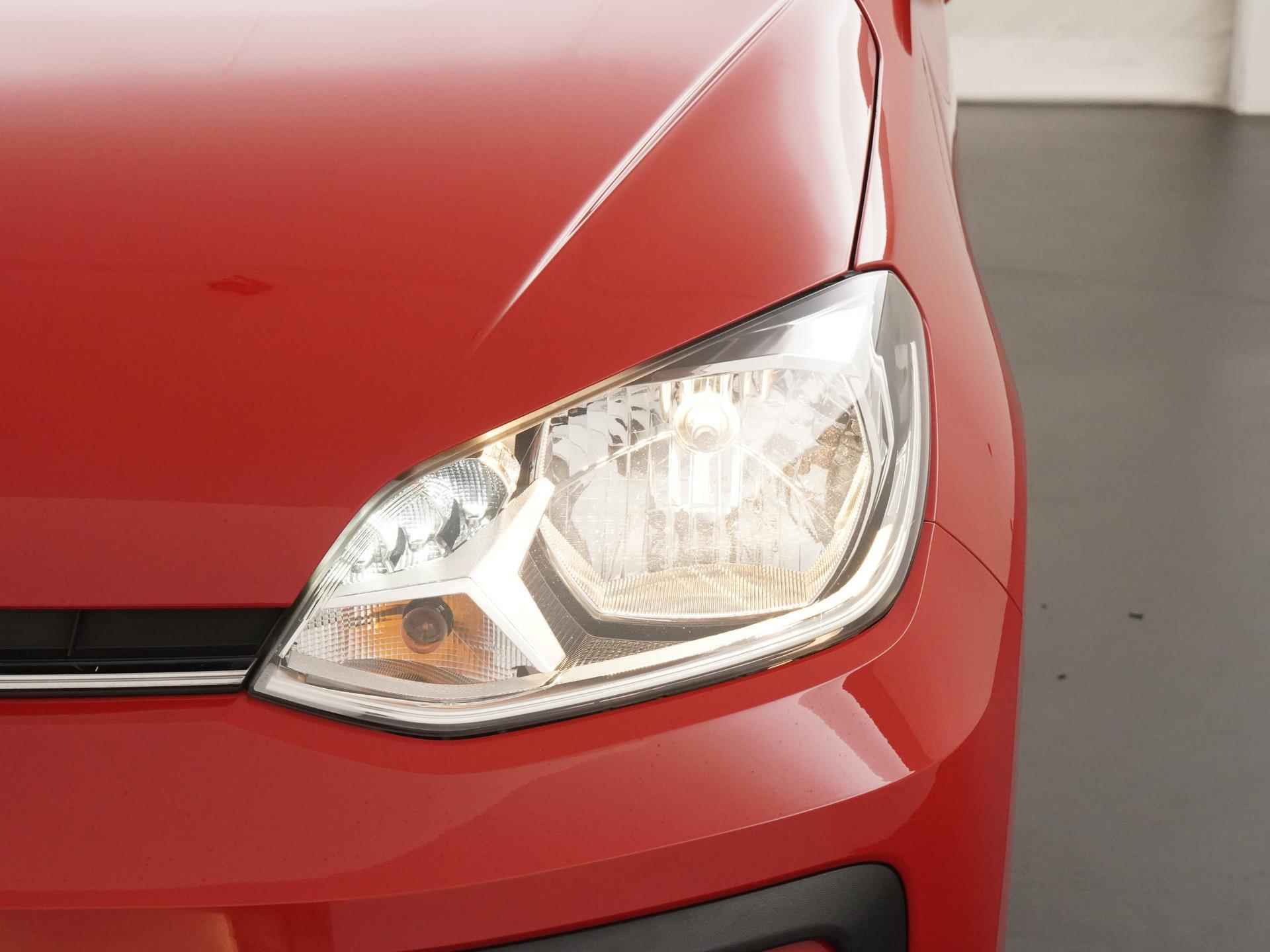 Volkswagen up! 1.0 BMT move up! | Airco | Bluetooth | Zondag Open! - 16/29