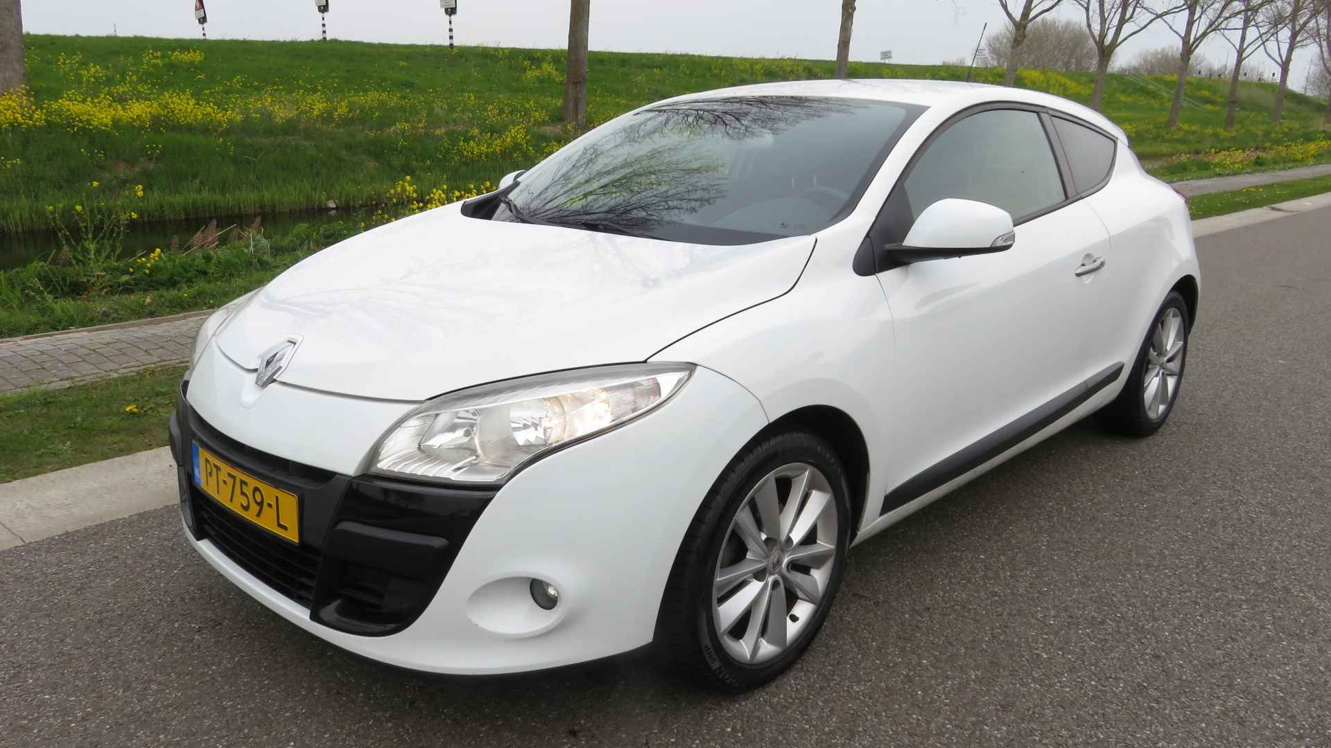 Renault Mégane Coupe 1.4 TCe ** NAVI ** LEDER ** MOTOR DEFECT ** - 1/21