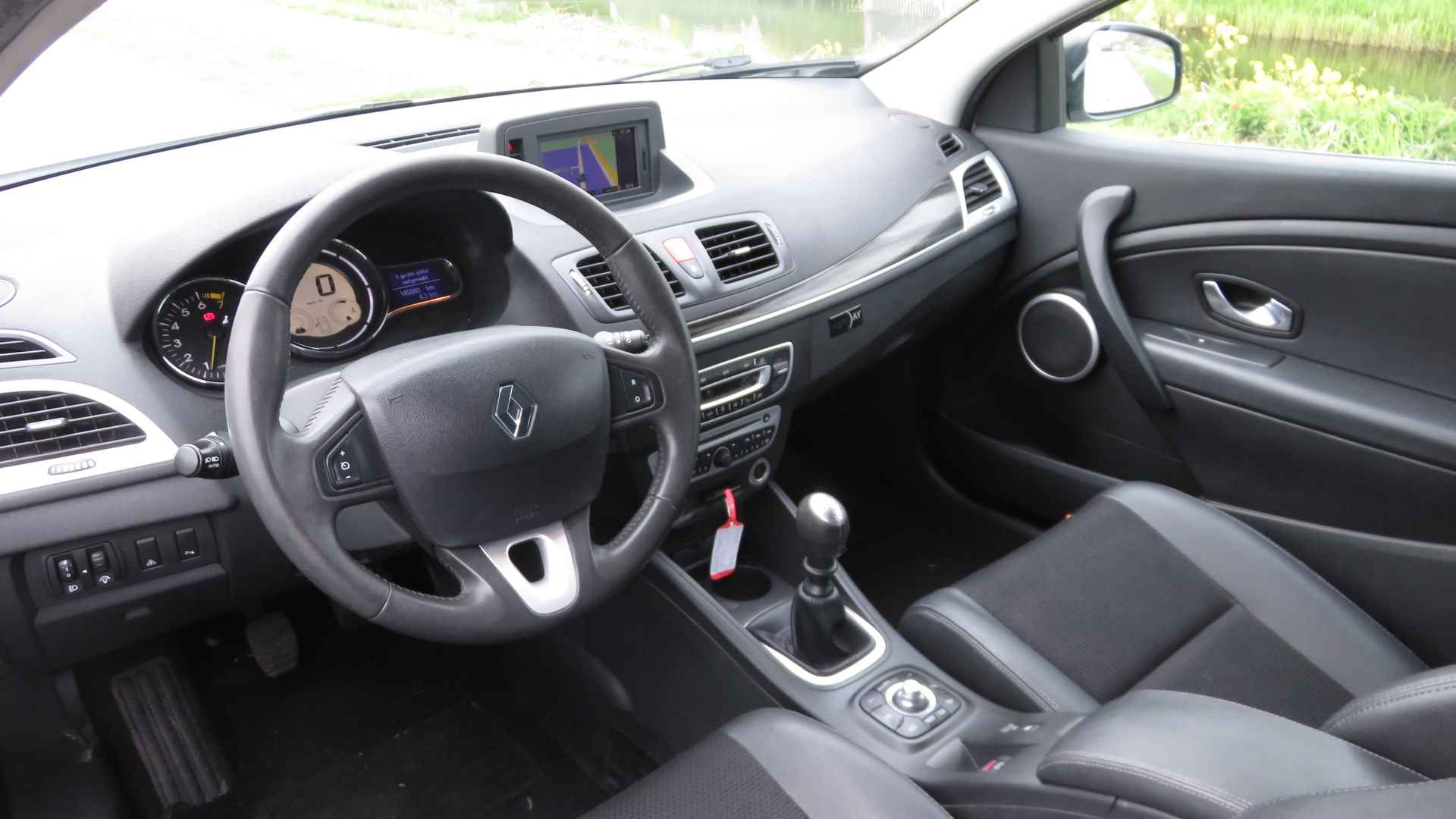 Renault Mégane Coupe 1.4 TCe ** NAVI ** LEDER ** MOTOR DEFECT ** - 10/21