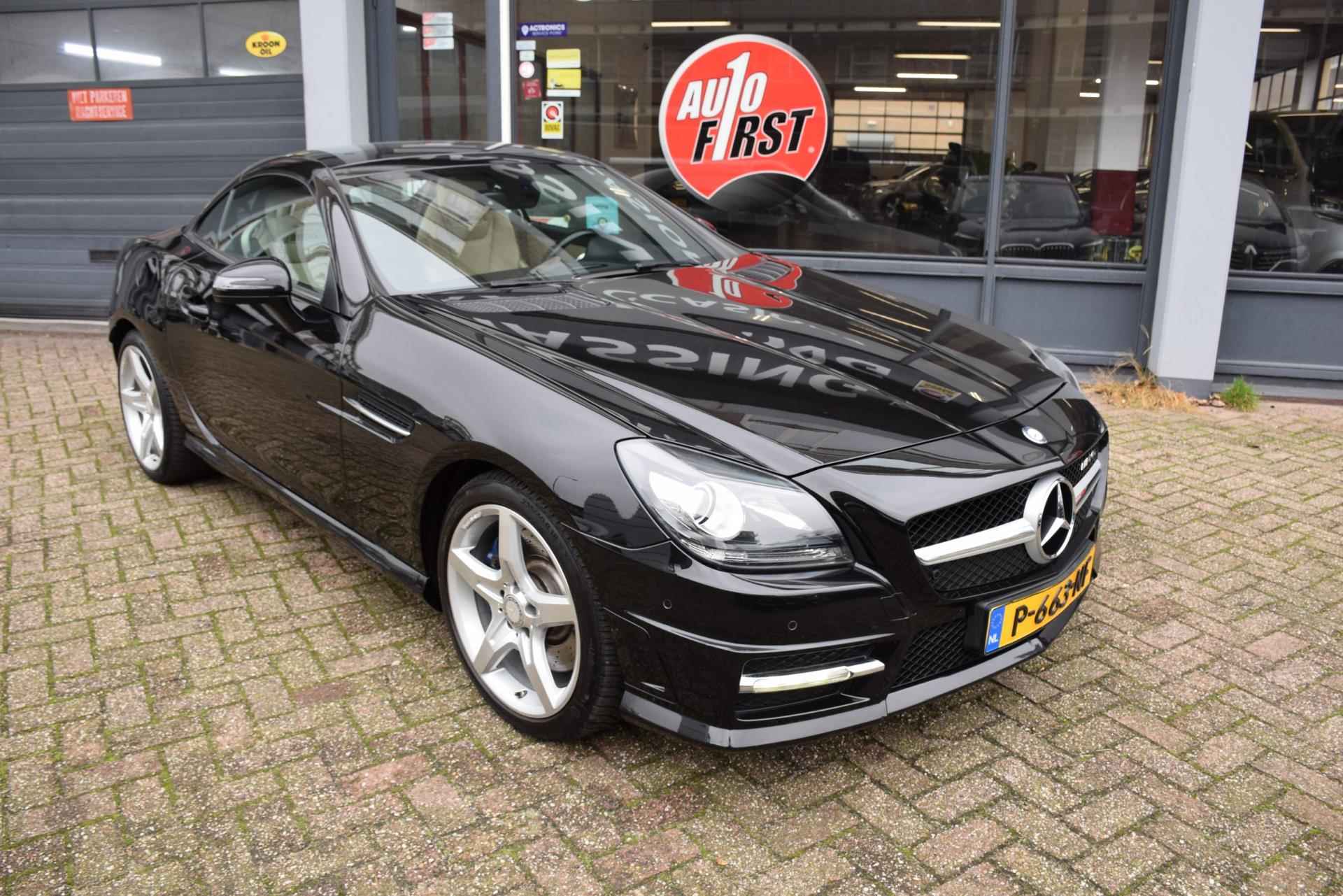 Mercedes-Benz SLK-klasse 200 CarbonLOOK Edition, Leer, Sportstoelen, Glazen dak, Stoel verwarming , Xenon, PDC , AMG Pakket, - 2/57