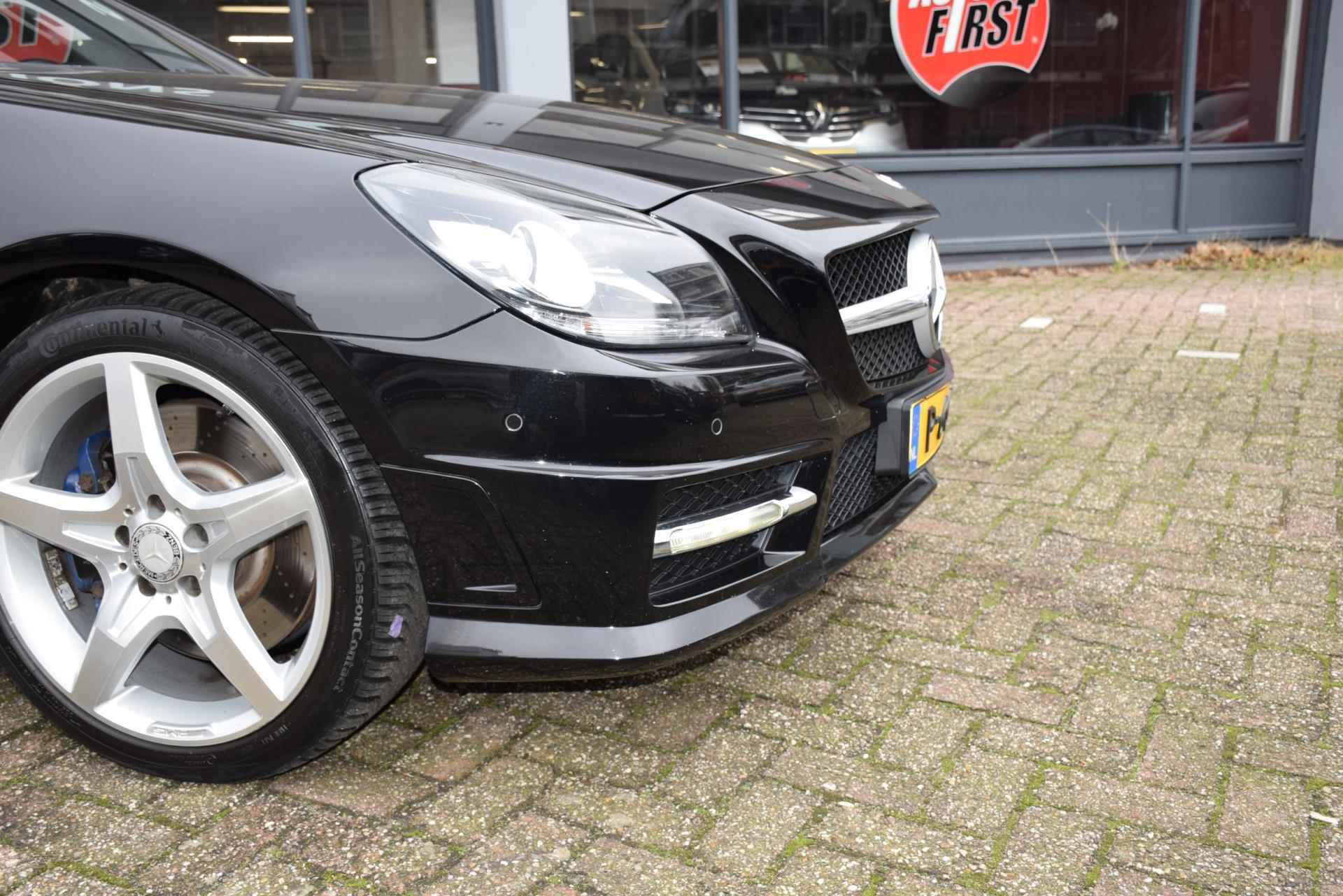 Mercedes-Benz SLK-klasse 200 CarbonLOOK Edition, Leer, Sportstoelen, Glazen dak, Stoel verwarming , Xenon, PDC , AMG Pakket, - 14/57